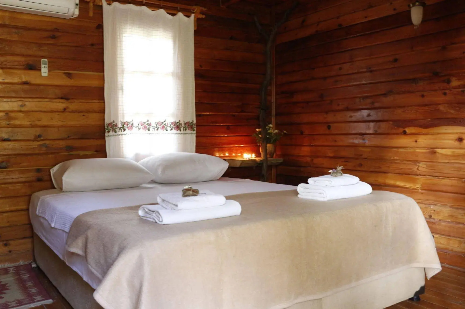 Kızılbük Ahşap Evleri