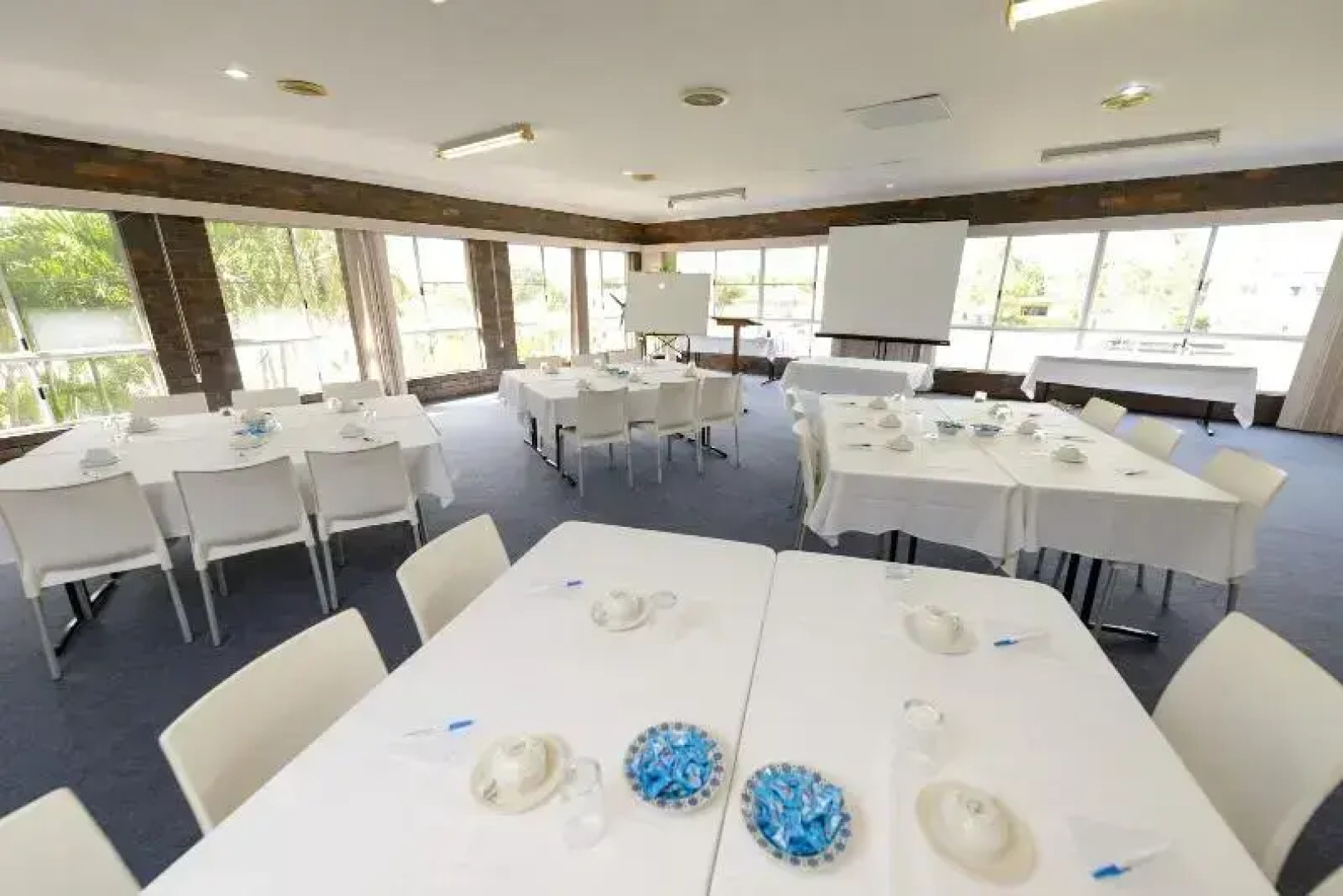 Smart Motels Bert Hinkler