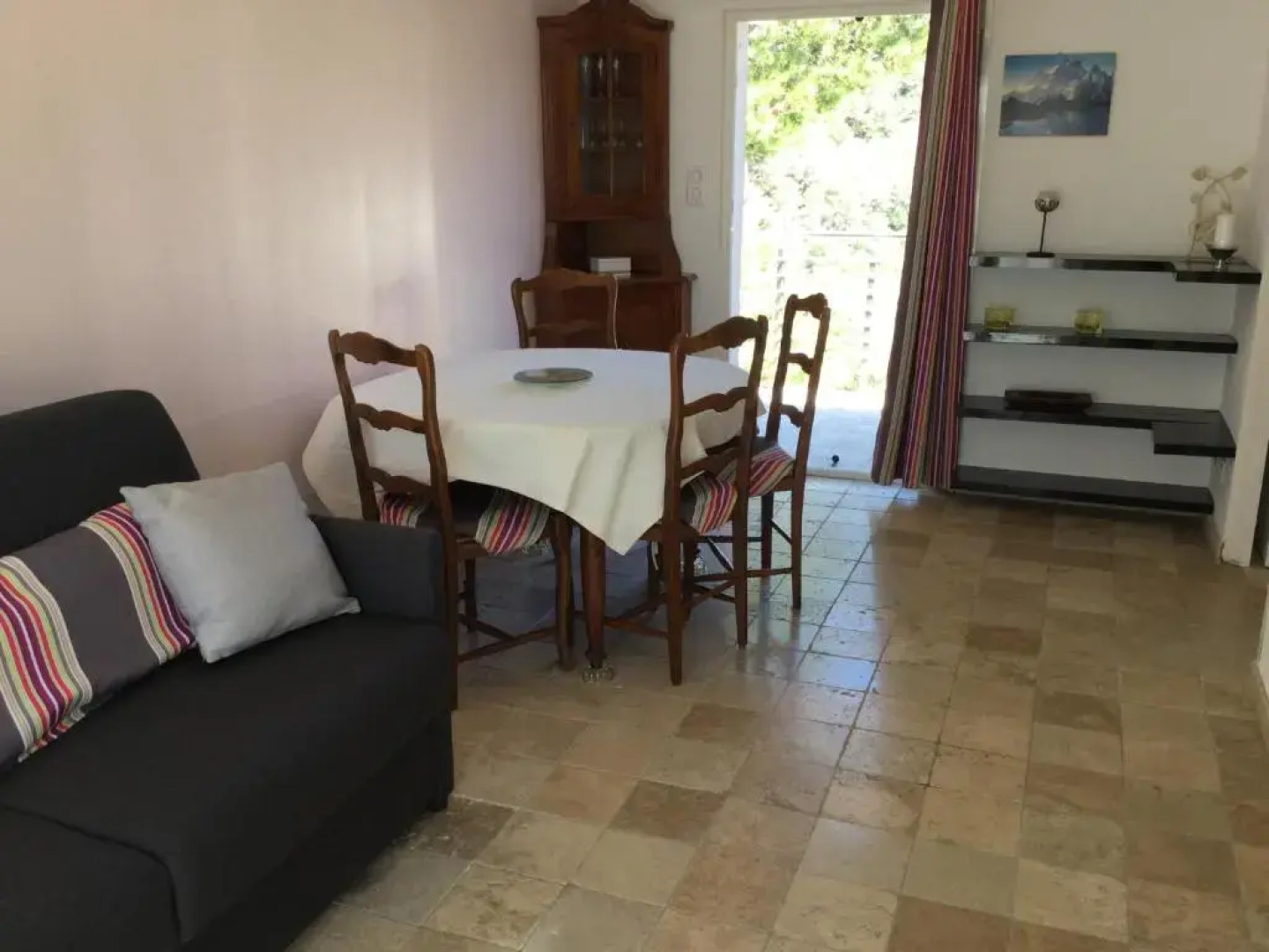 Joli Gîte avec Piscine Chauffée situé en campagne de Cavaillon, 4 personnes, LS2-292