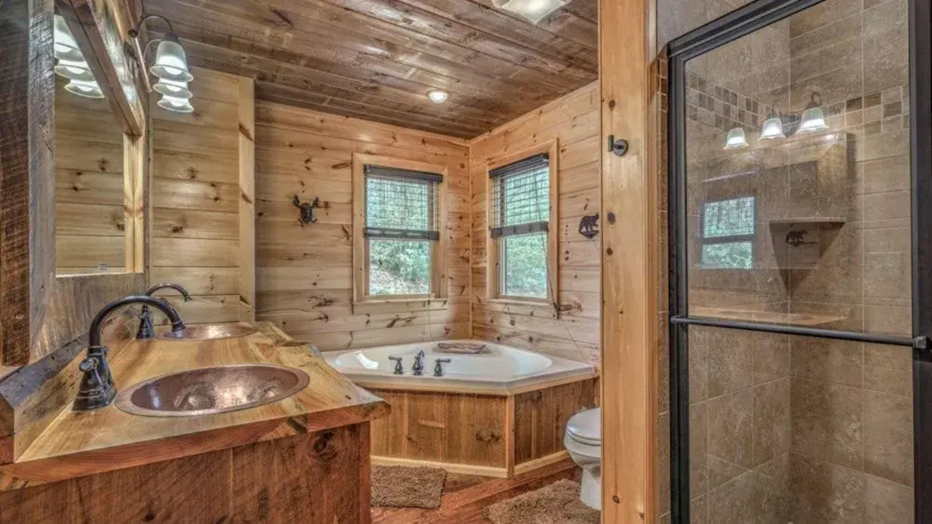 Aska Pines by Escape to Blue Ridge