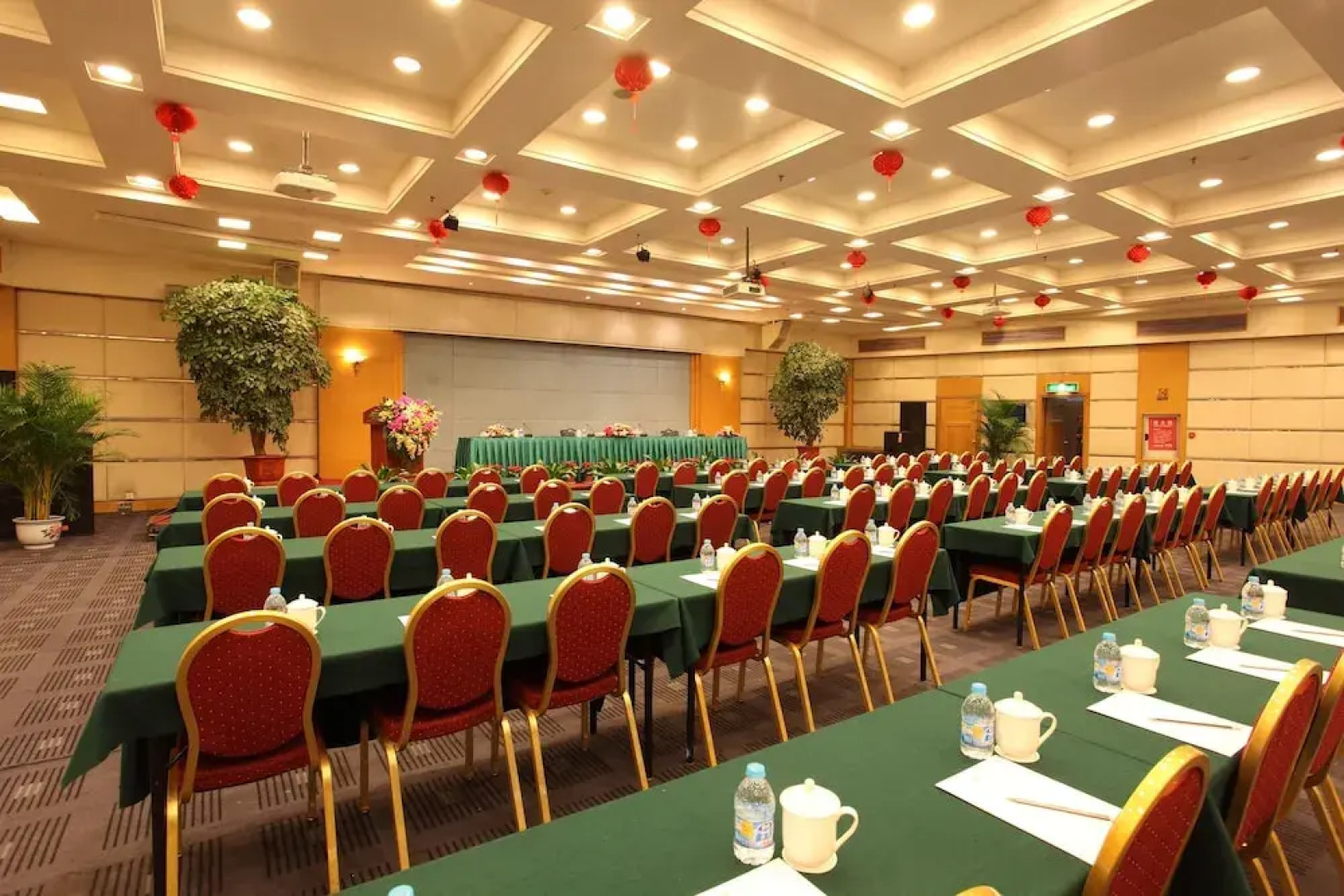 Zhengzhou Weilai Conifer Hotel