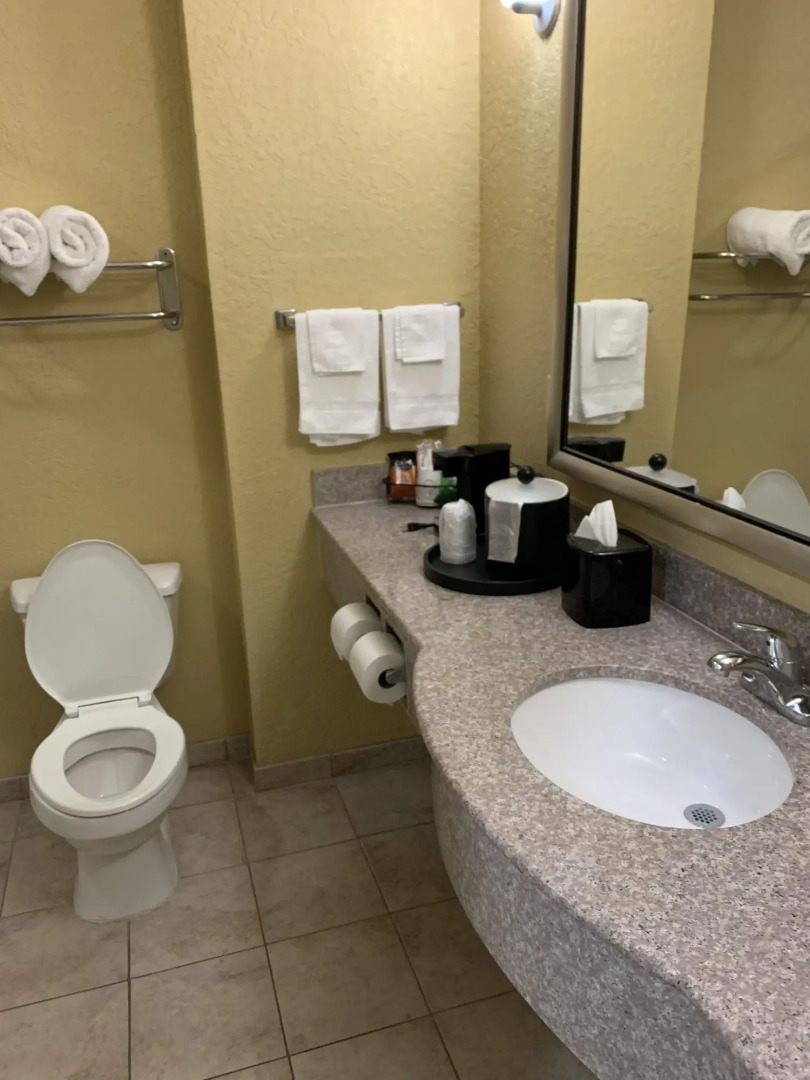 Ambassador Inn and Suites Tuscaloosa