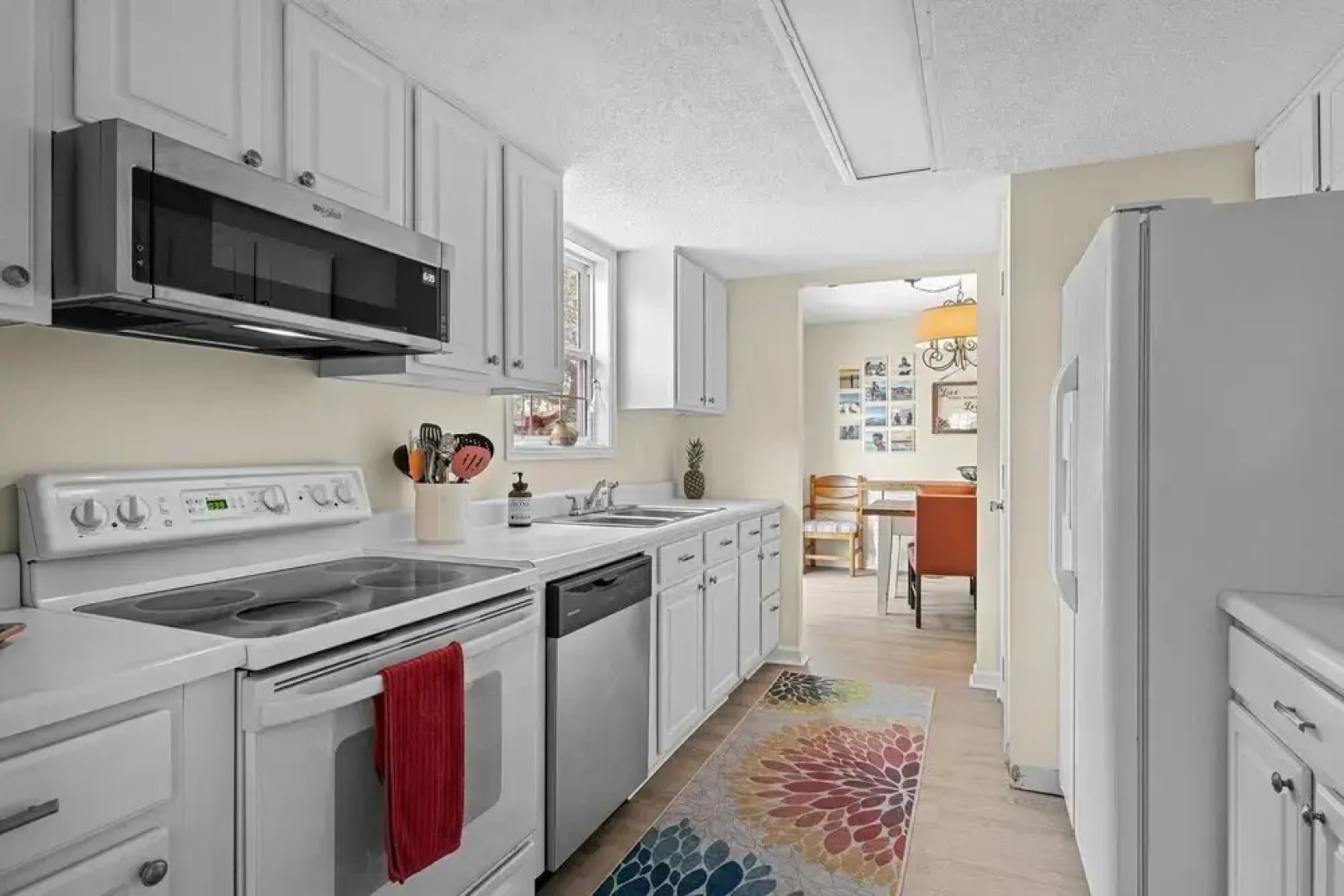 High Tider 3 Bedroom Home by RedAwning