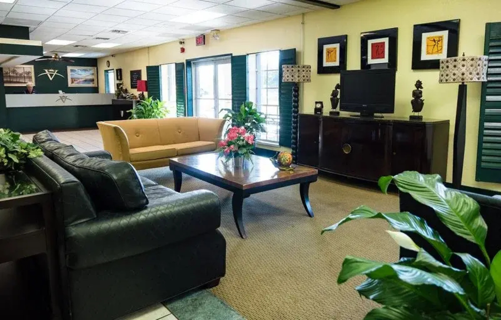 Vista Inn & Suites Tampa