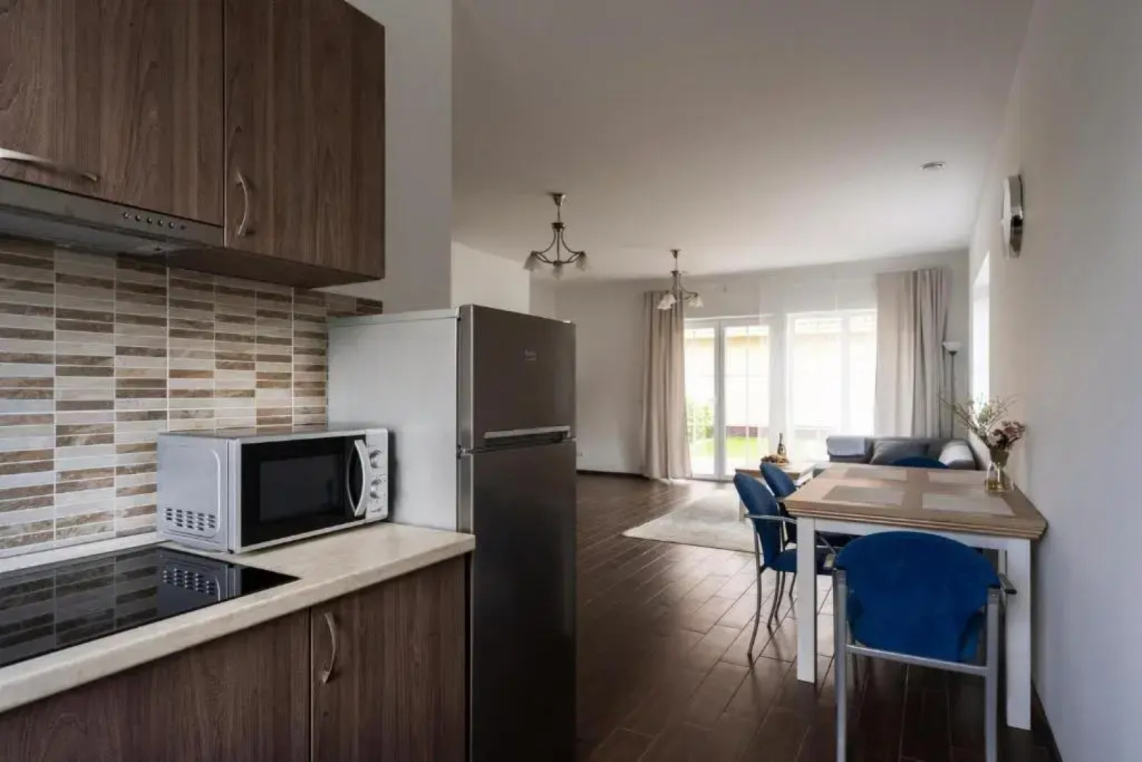 Between two lakes - 2 House