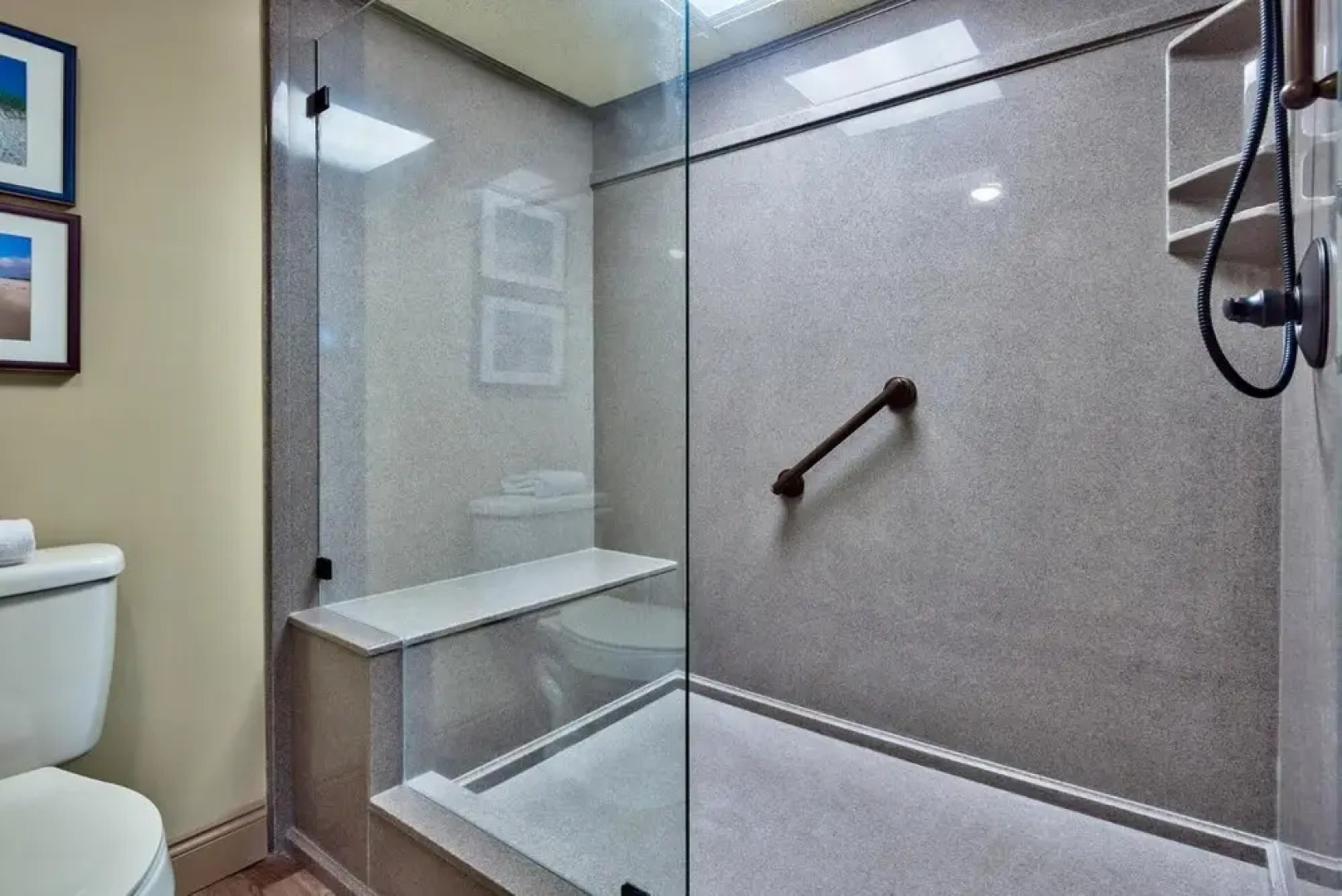 Long Beach 1 - 1104 - 663661