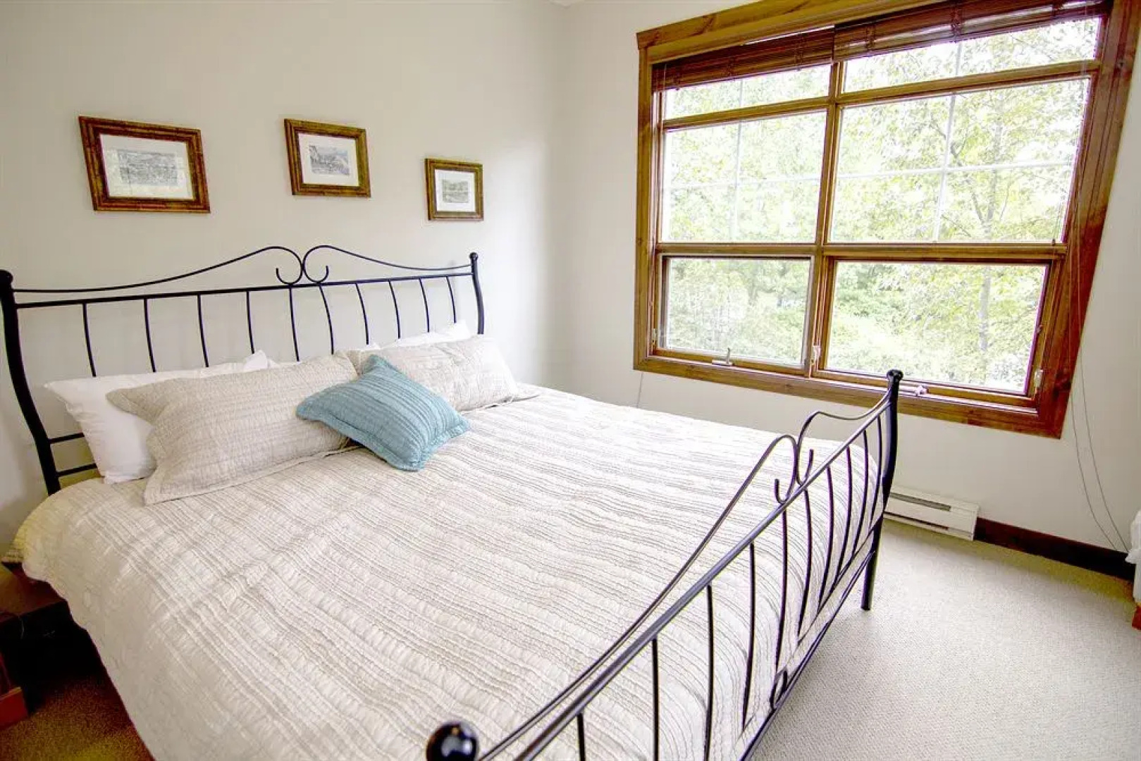 Tremblant les Eaux by Location ADP Tremblant