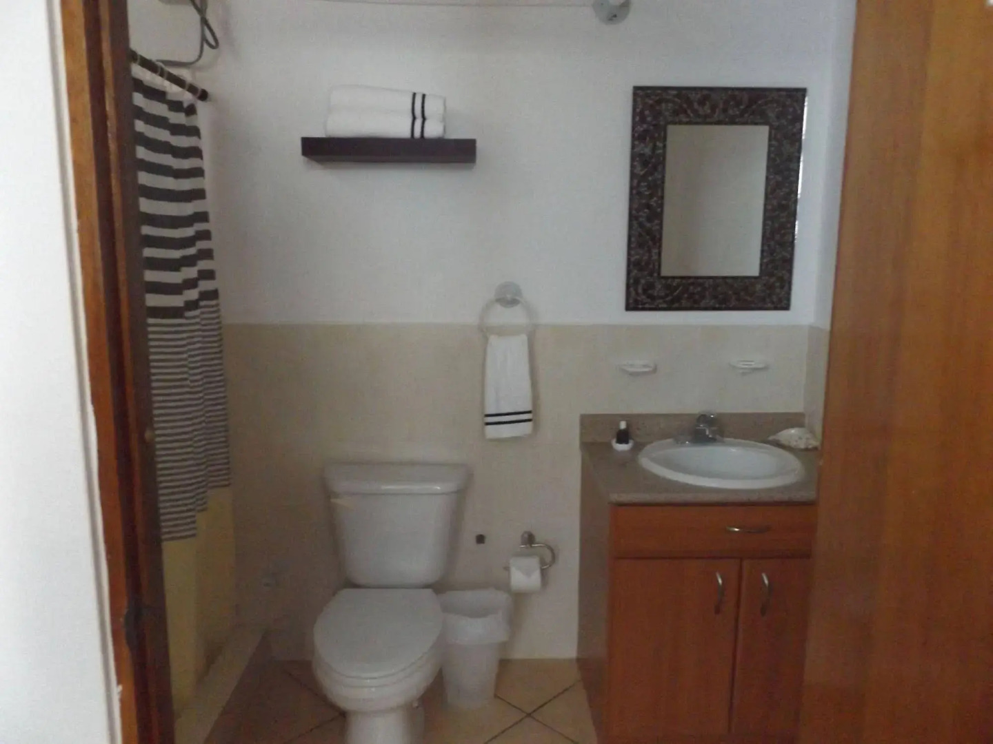 Front Beach Luxury Apartment