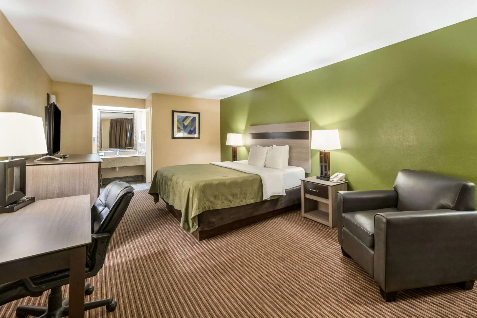 Quality Inn & Suites Garland - East Dallas