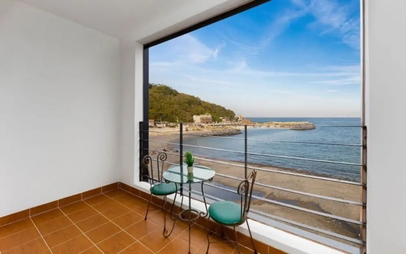 Yeongdeok Gaemitongkku Pension