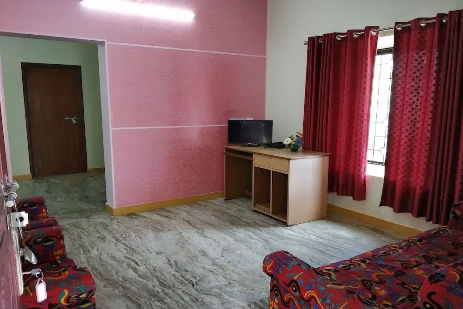 Oyo 19950 Guest Nest