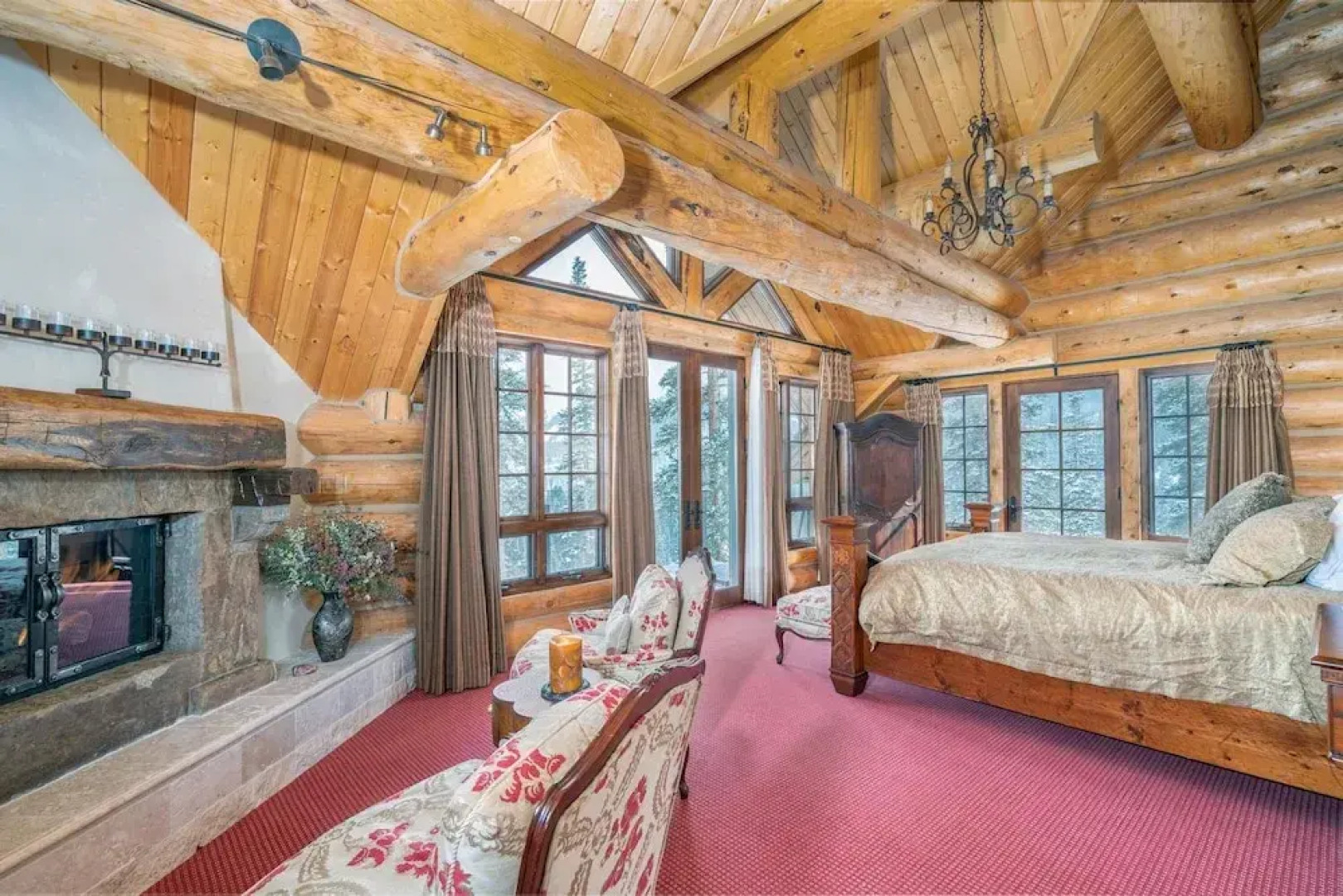 Hilltop Hideaway - Expansive Views From This Private Estate, Hot Tub, Pool Table