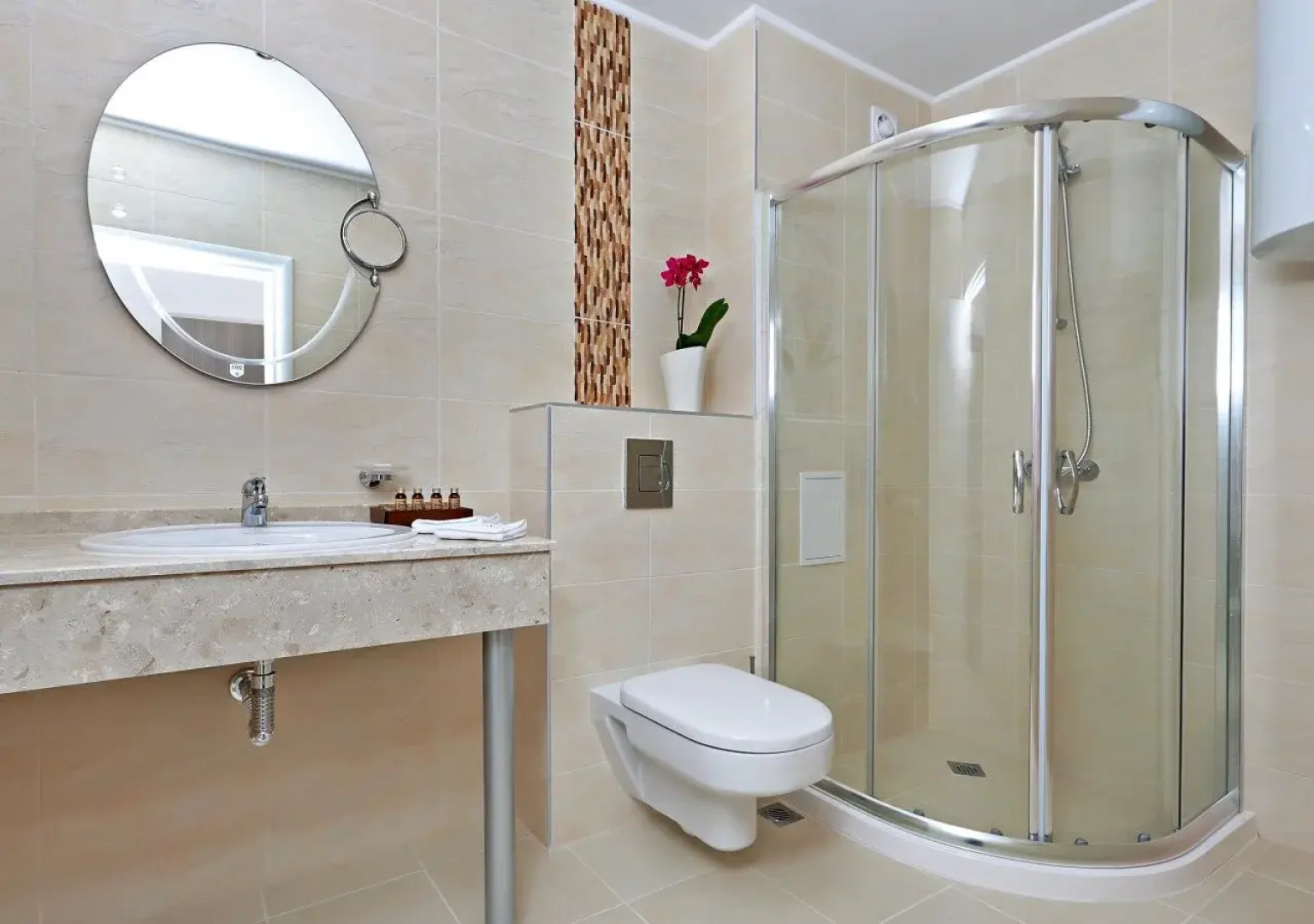 White Rock Castle Suite Hotel & SPA