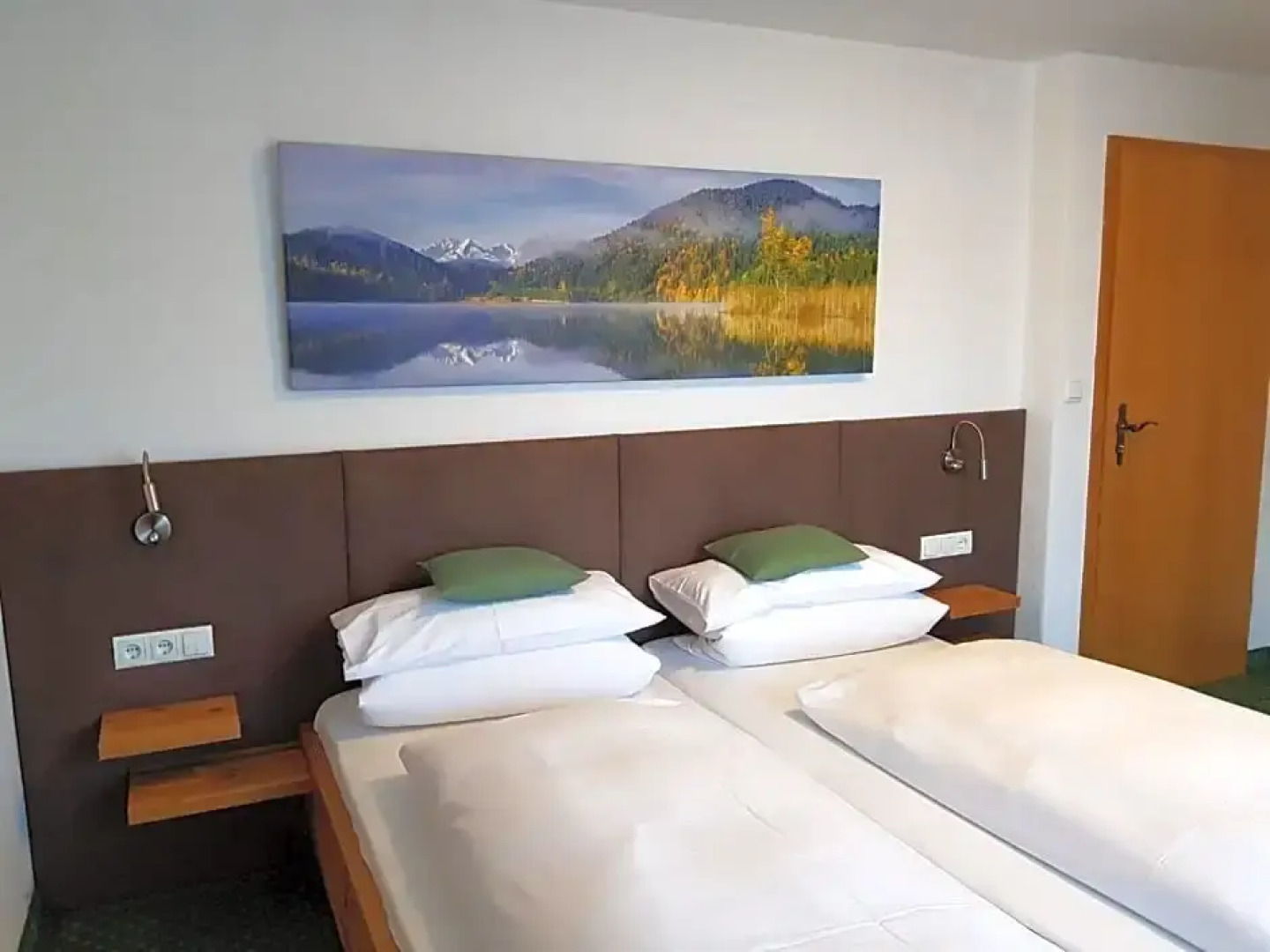 Frühstückspension Gästehaus Zum weissen Rössl