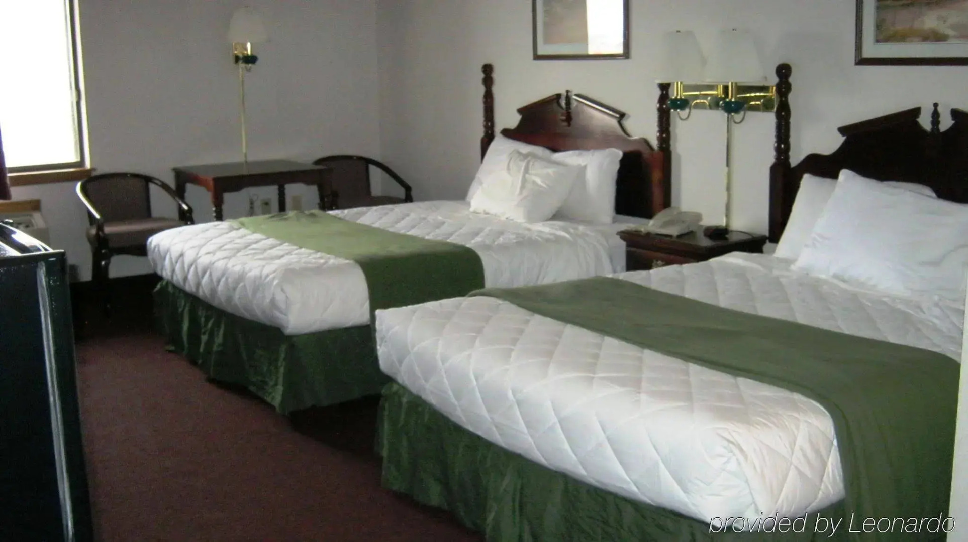 Voyageur Inn and Conference Center