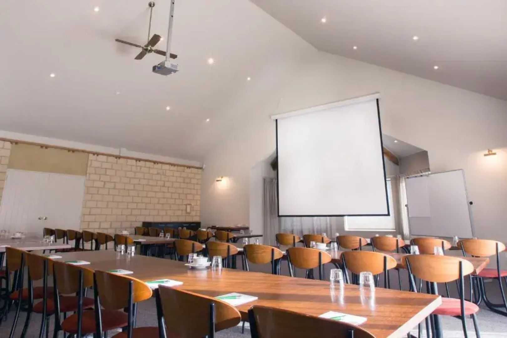 Hot Springs Motor Lodge