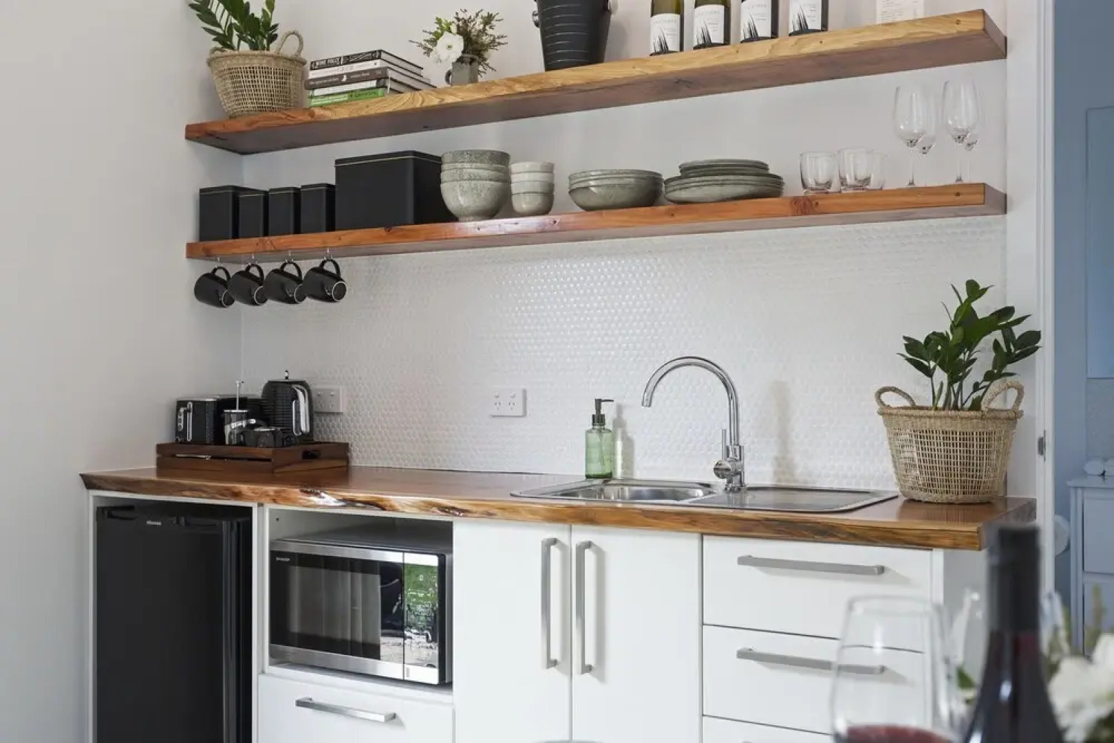 Loira Vines Hideaway