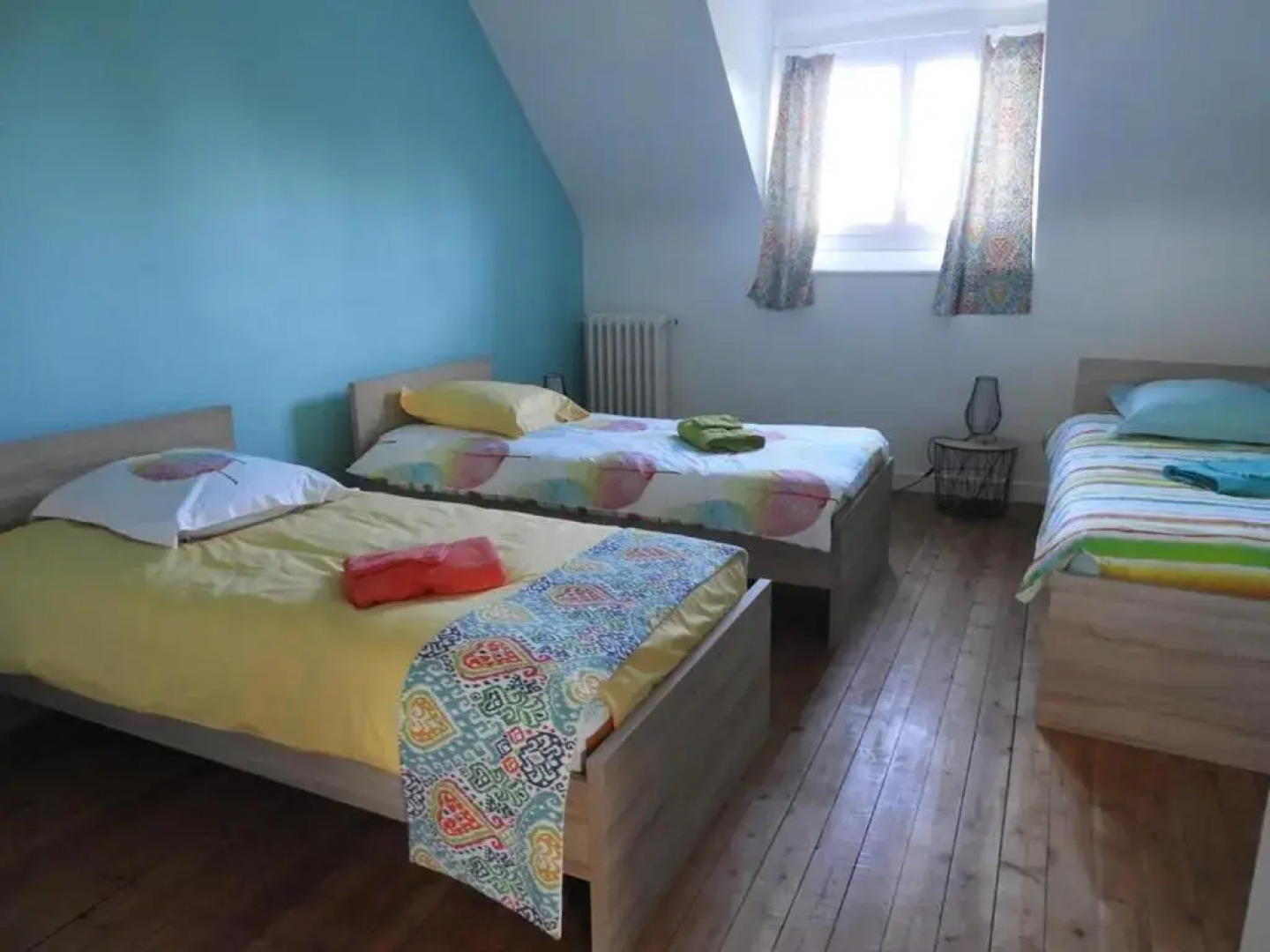 MAISON ÉCOMMOY, 5 PIèCES, 14 PERSONNES - FR-1-410-318