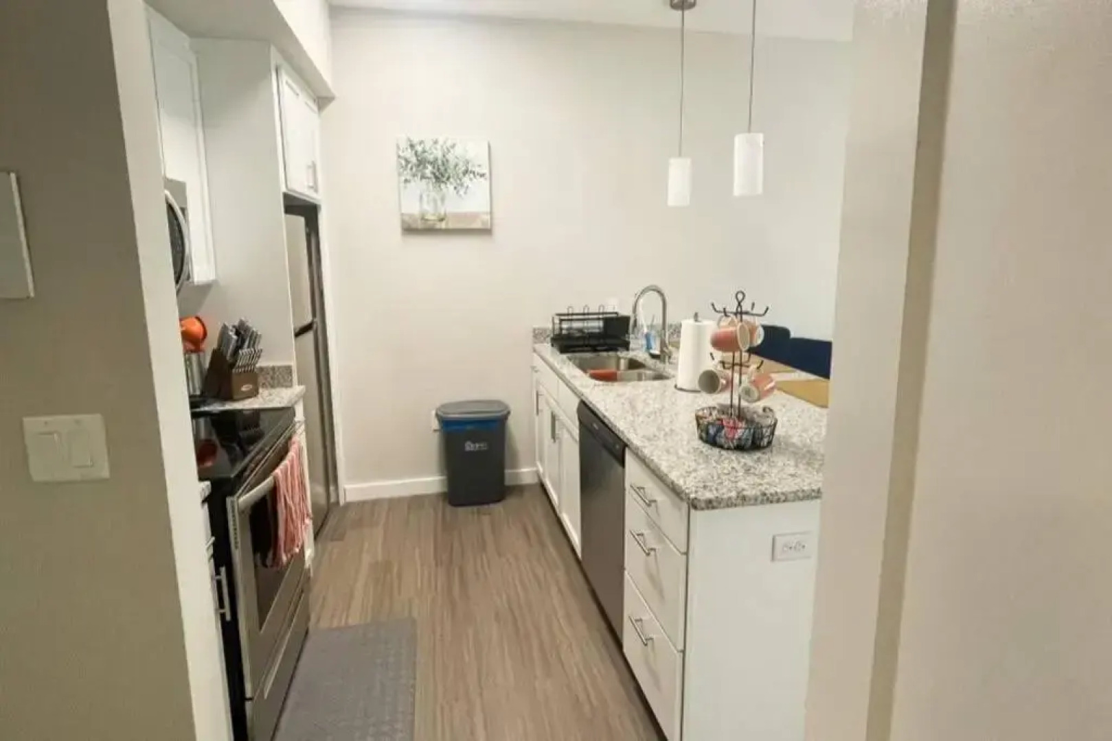 Museum District Apt Retreat w/BBQ Patio and Pool