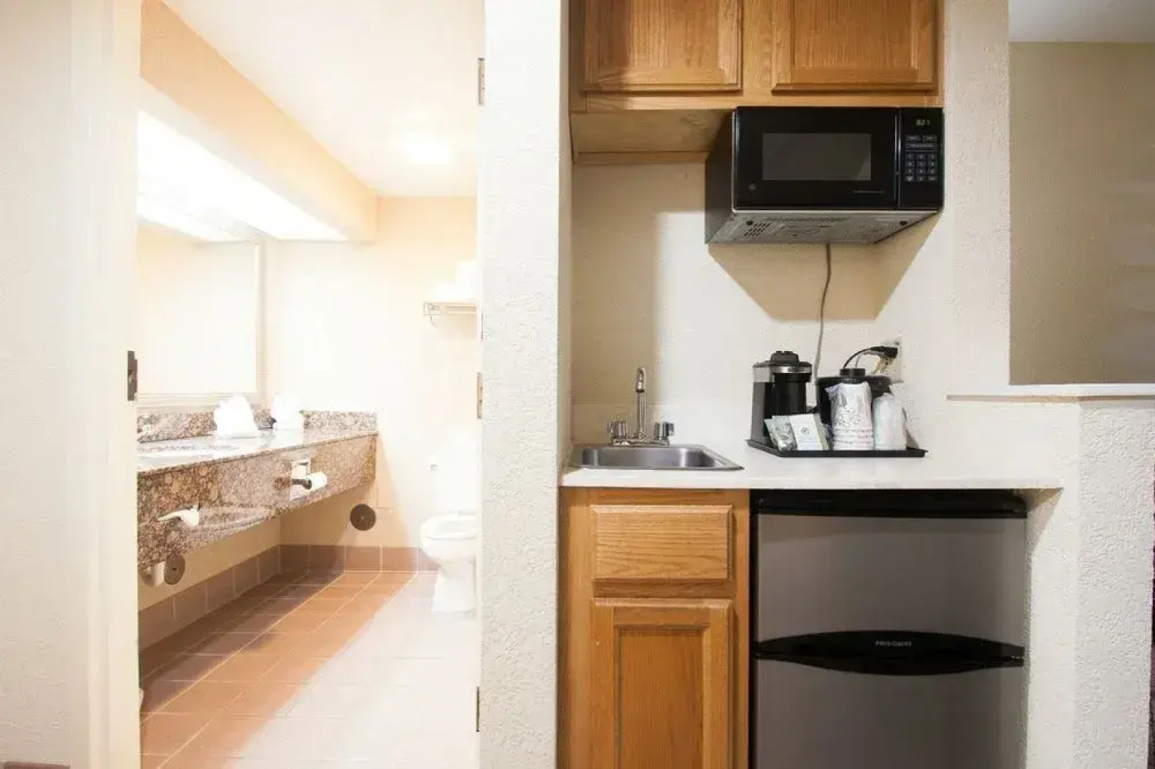 Holiday Inn Hotel & Suites Huntington-Civic Arena