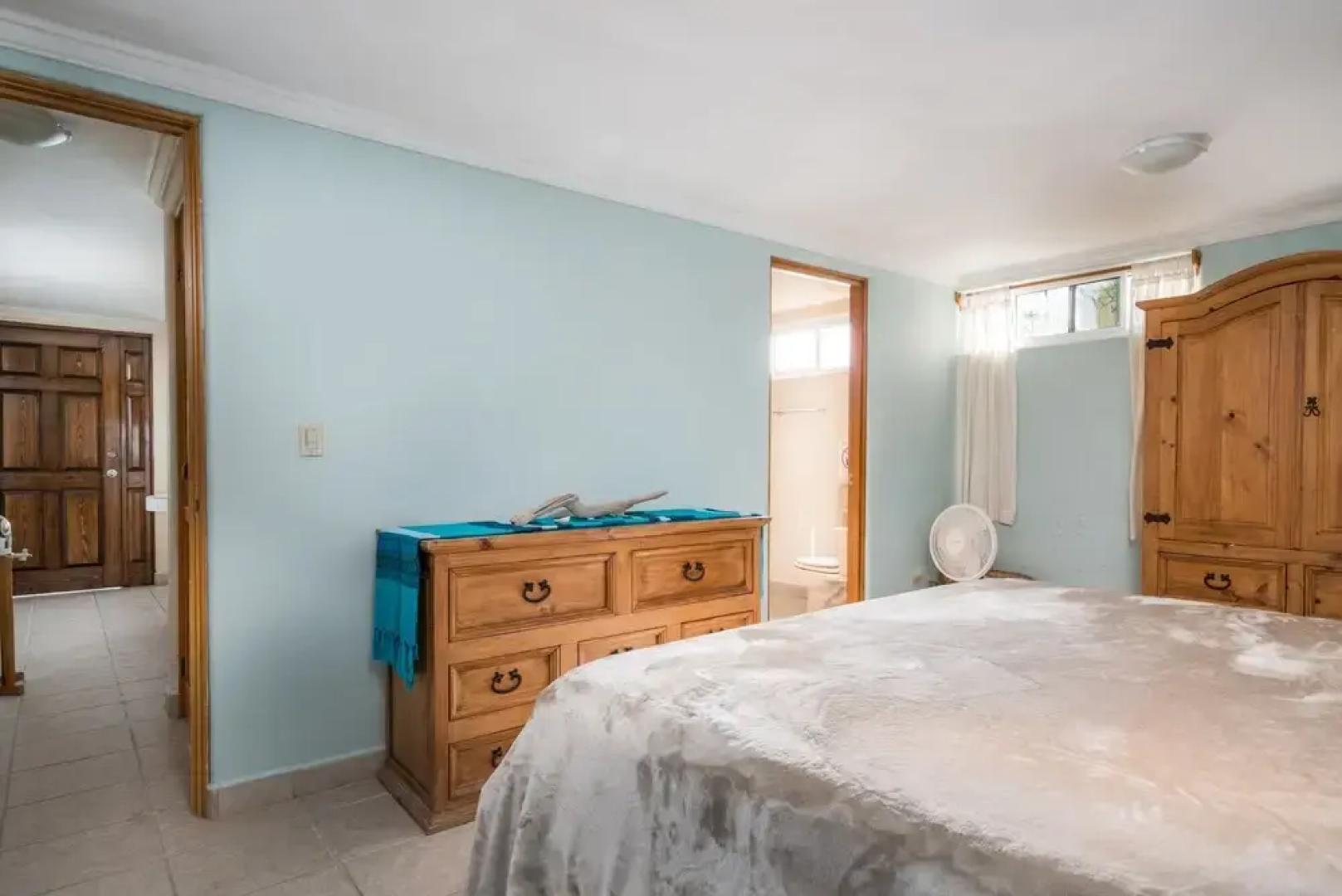 Upper and Lower Casita