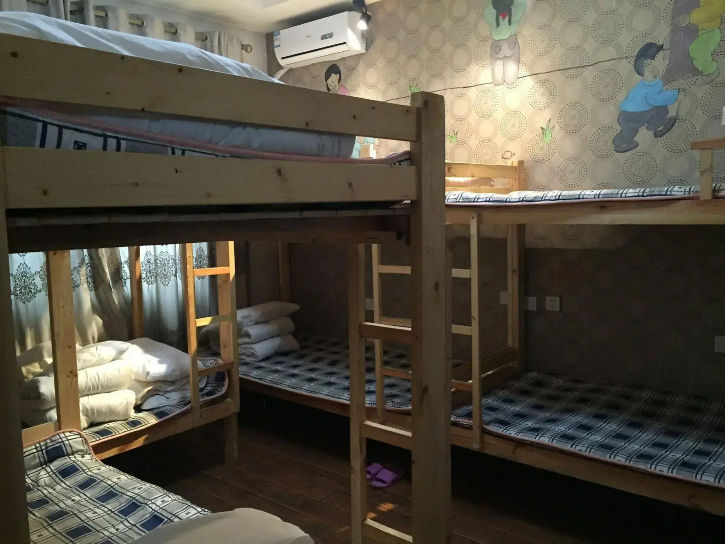 Hua Qiu Ku Youth Hostel East Street Branch