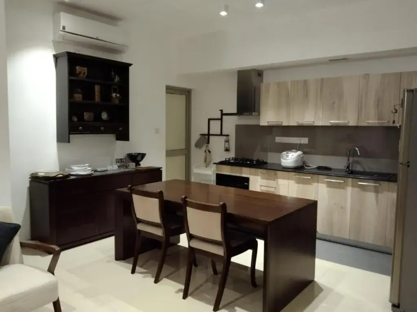 Aster residencies - 2 Bedroom Condo in the heart of Colombo