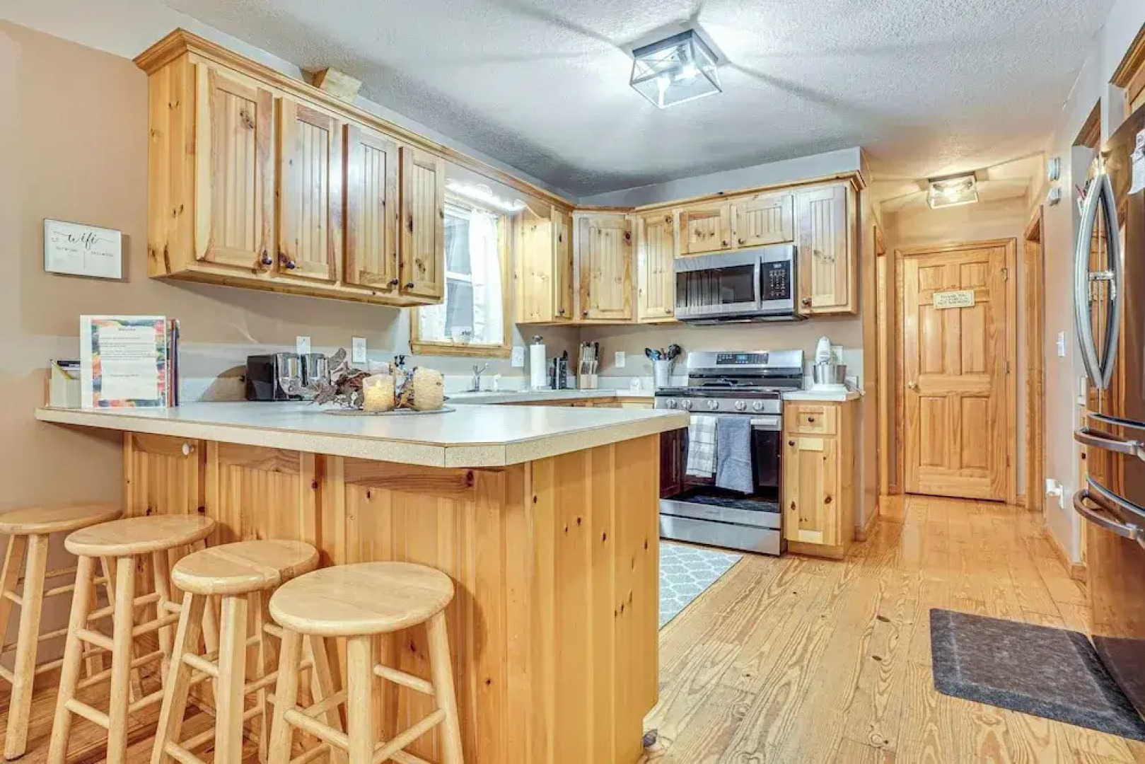 Spacious Home in Helen w/ Porch & Balcony!