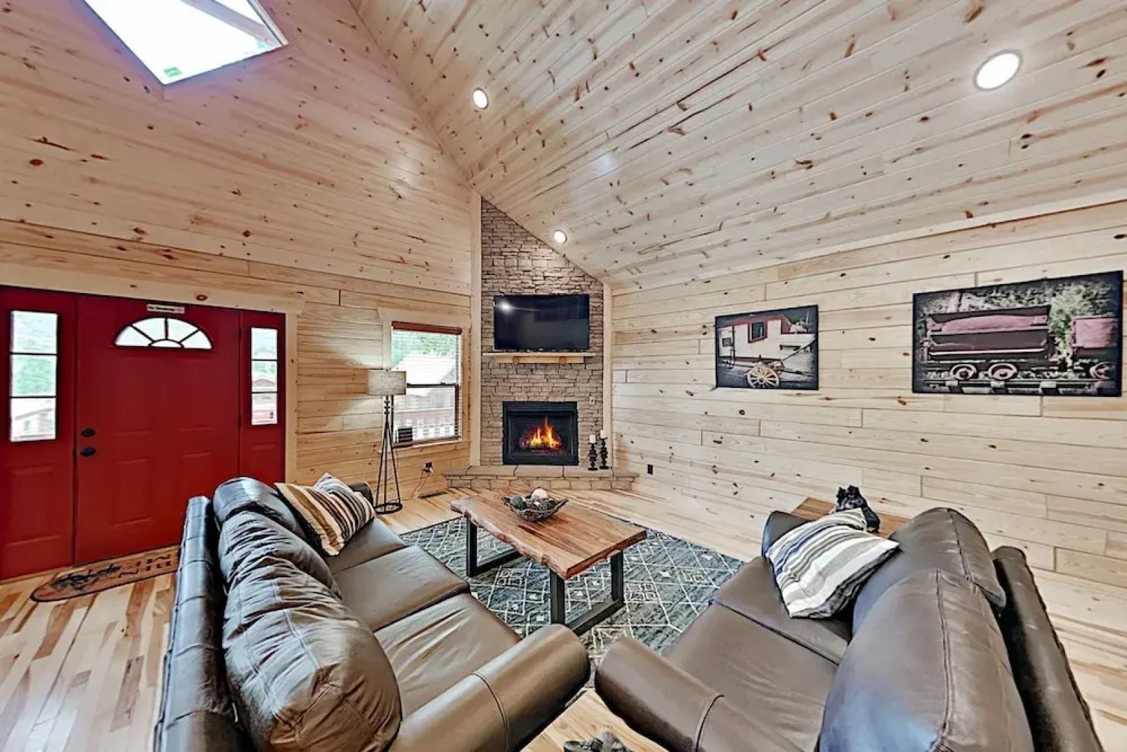 222flwkd 2 Bedroom Cabin