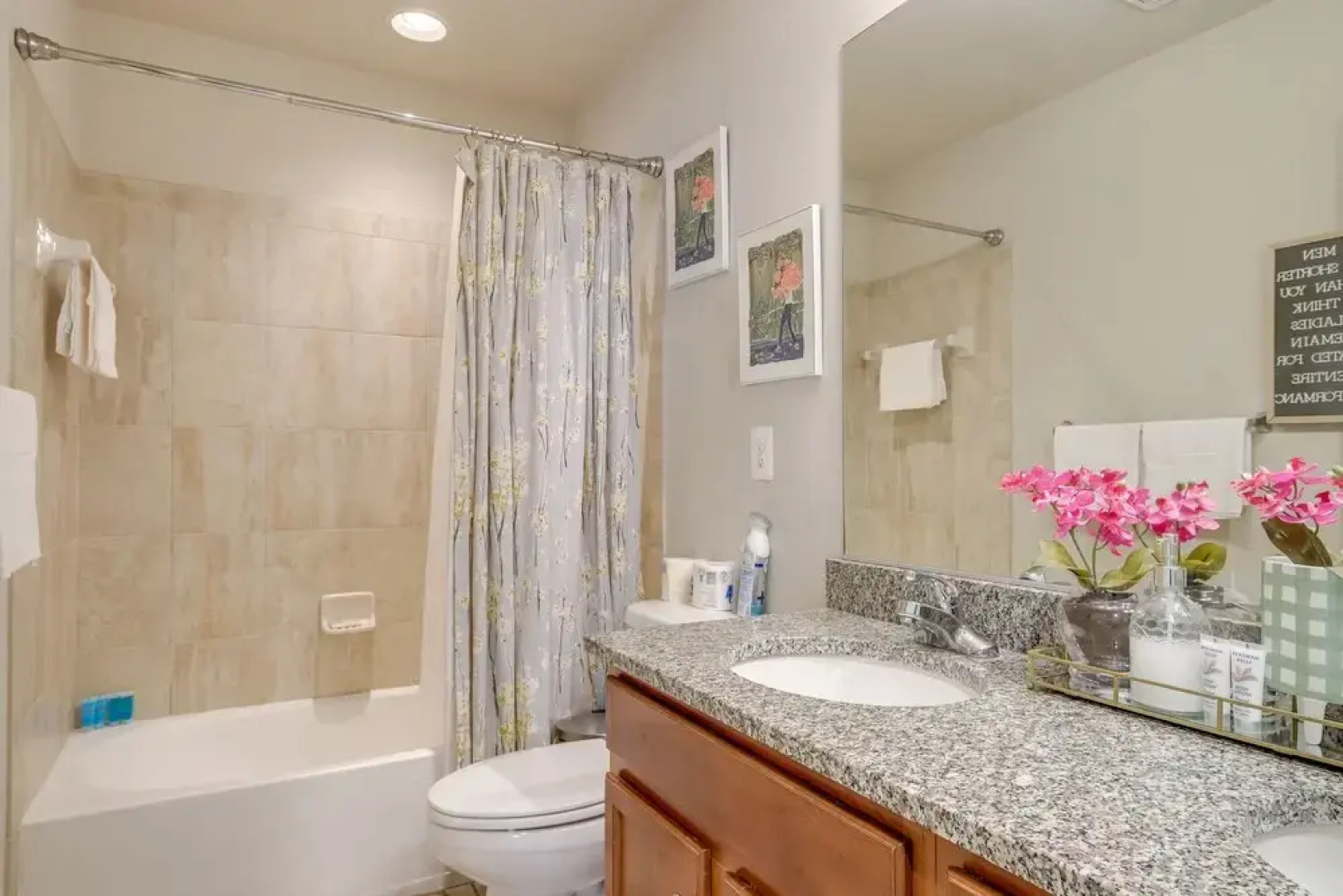 Spacious Woodbridge Home Near Leesylvania Park!