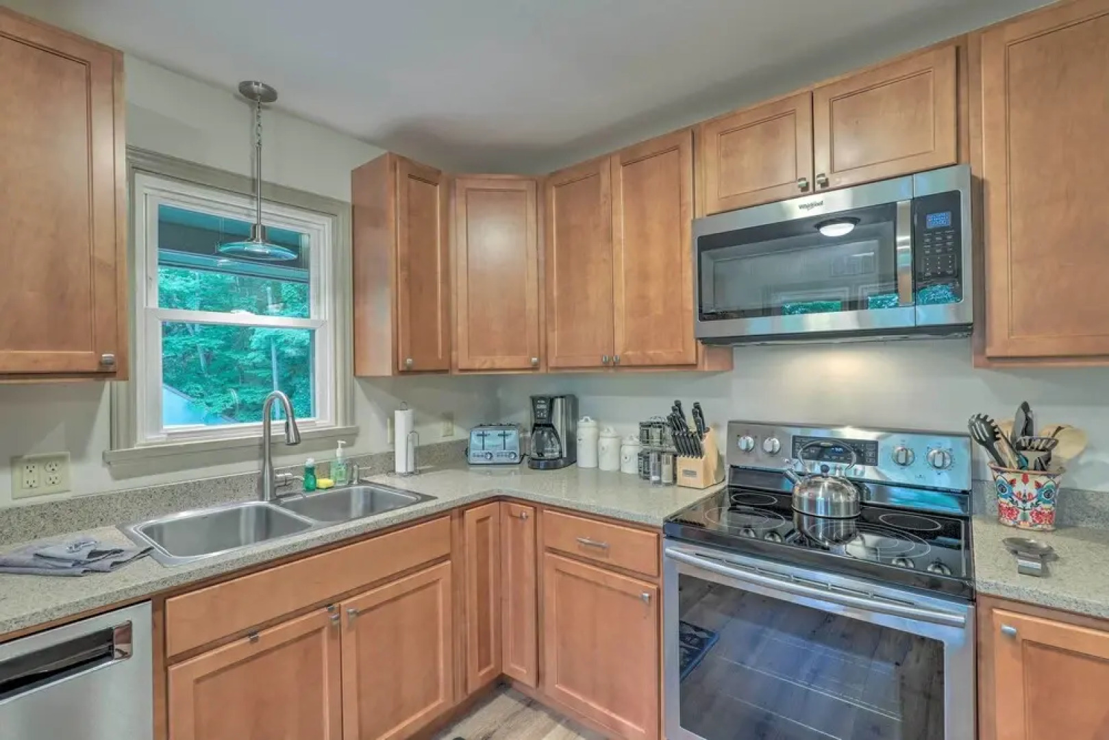 'serenity' Waynesville Home w/ Deck & Fire Pit!