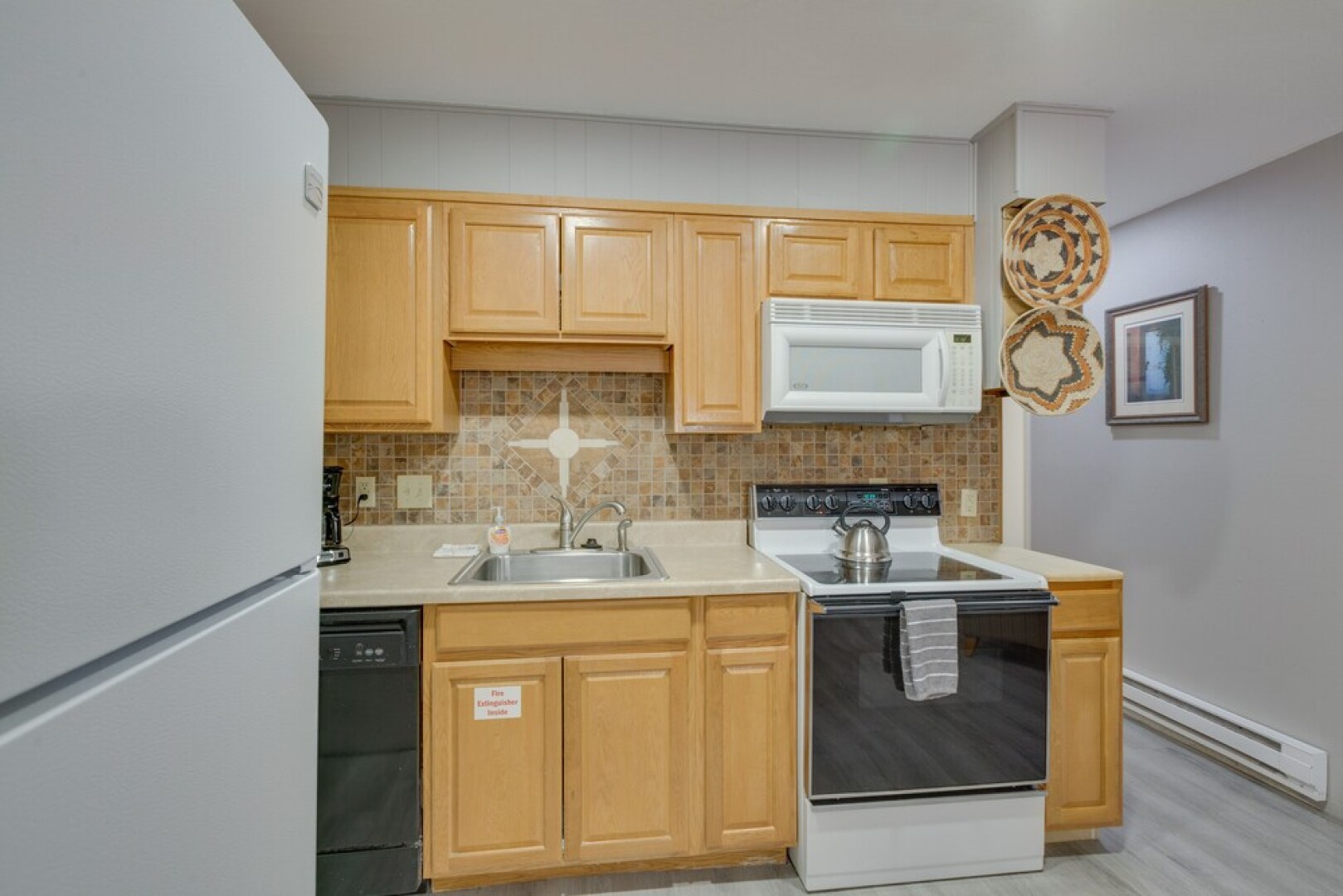 Red River Ski Condo on Main St - Mtn View!