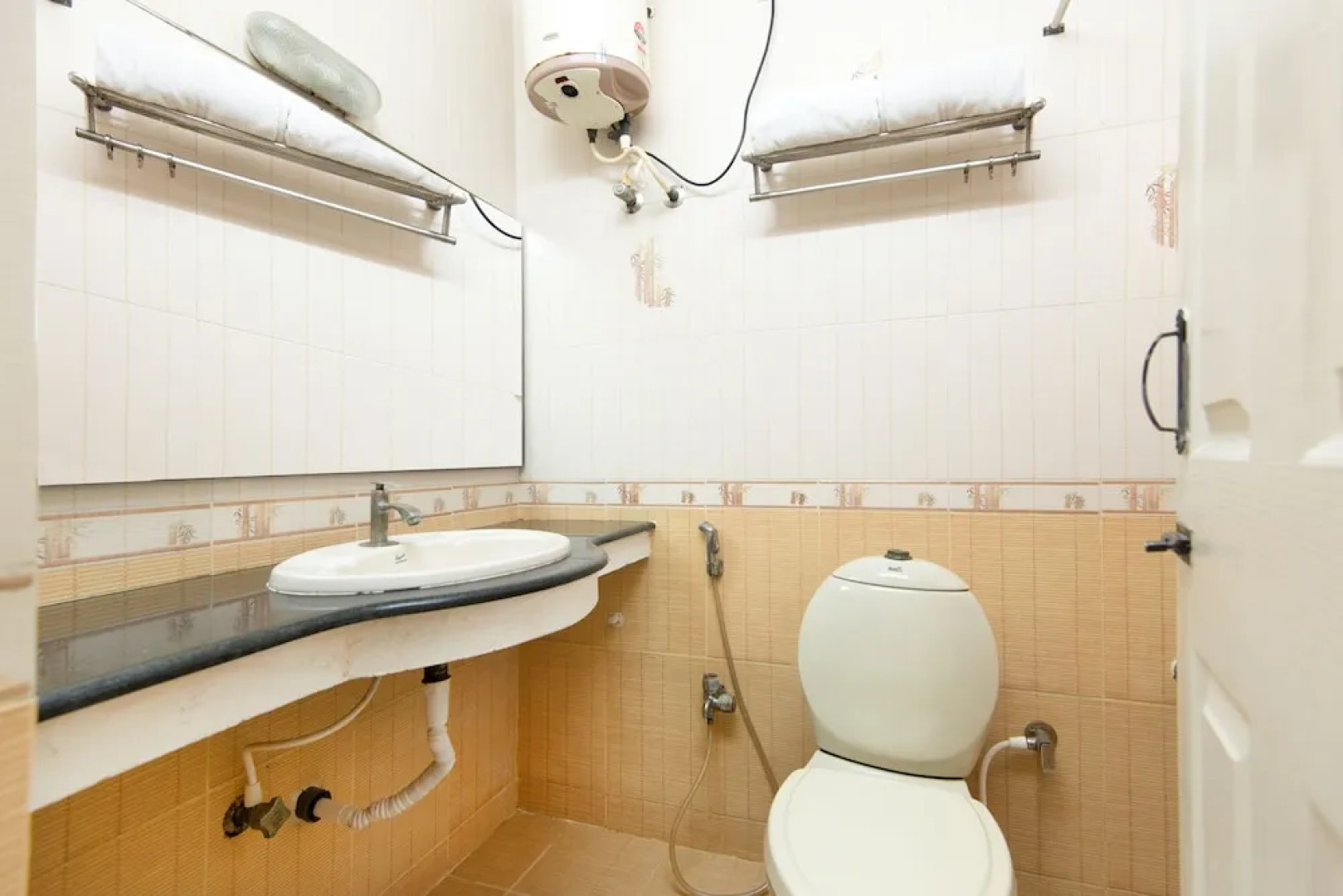 FabHotel Joe Grande Thoraipakkam