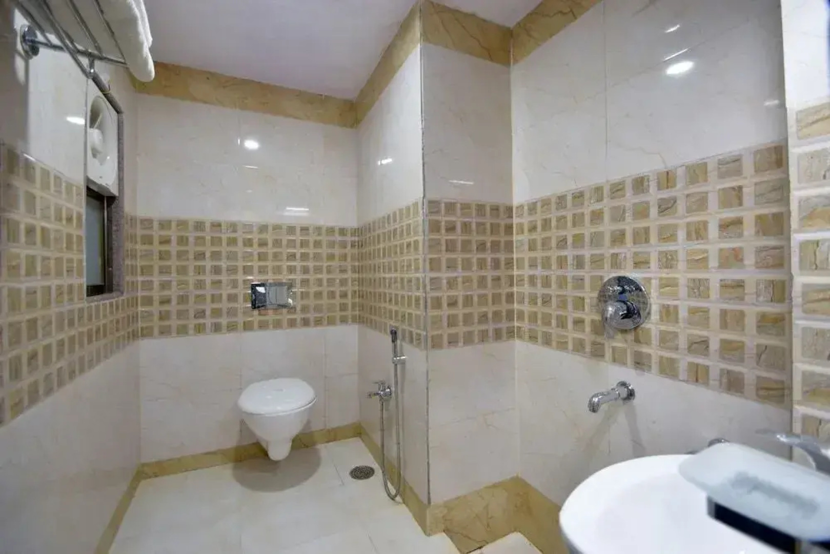 Menal Jungle Safari Resort