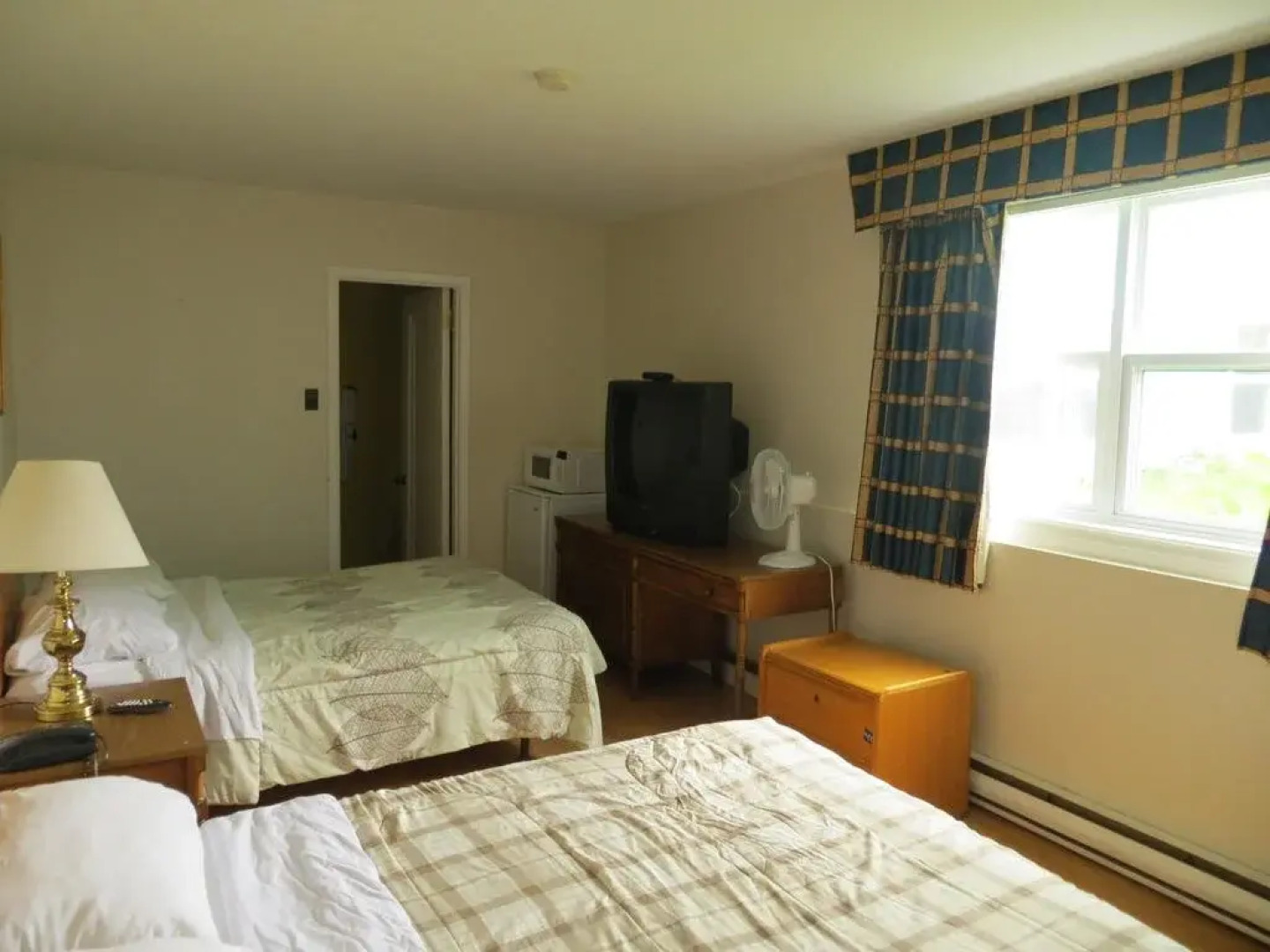 Riverwalk Hotel and Suites