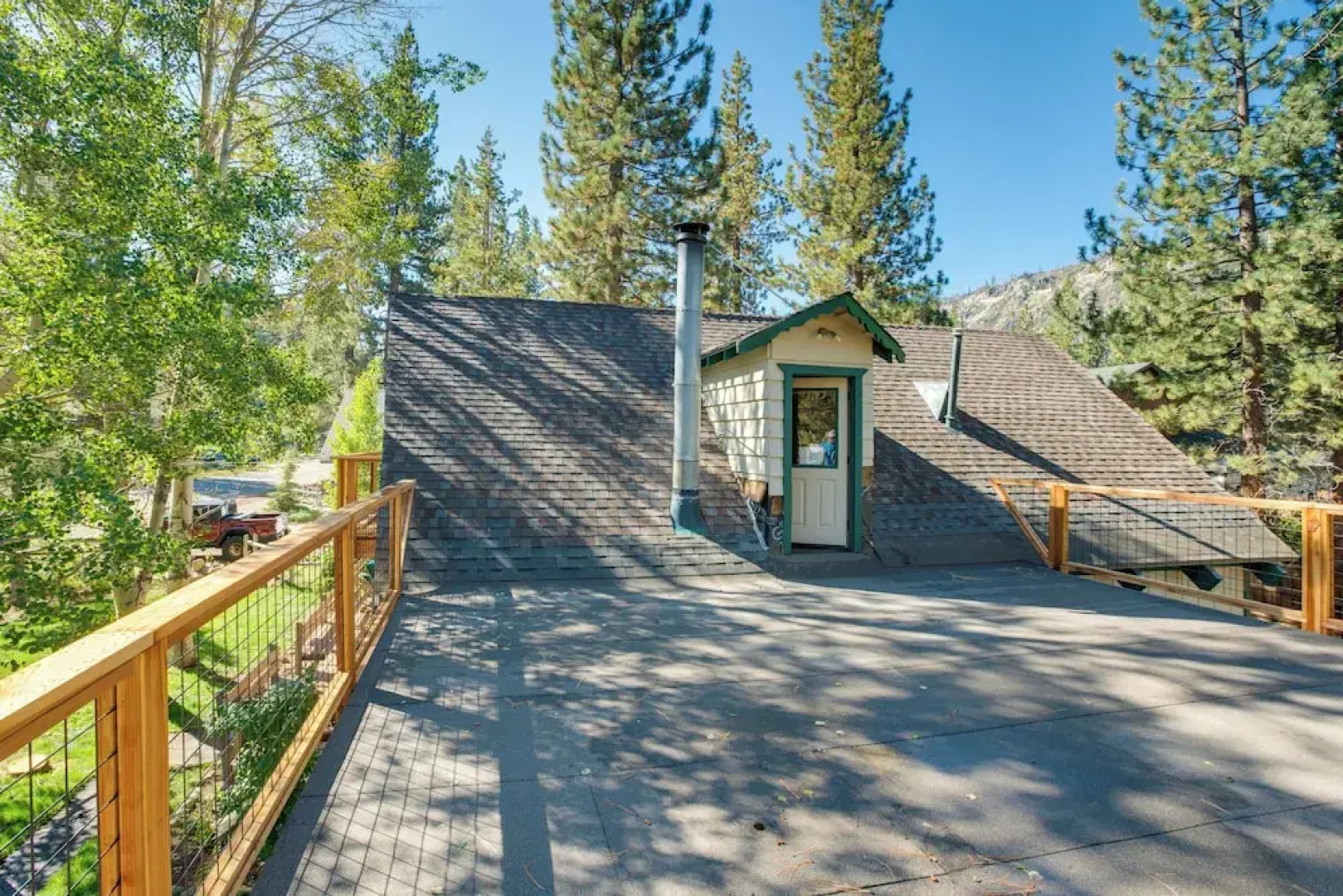 11 Mi to Ski Resorts! Lake Tahoe Gem w/ Pool Table