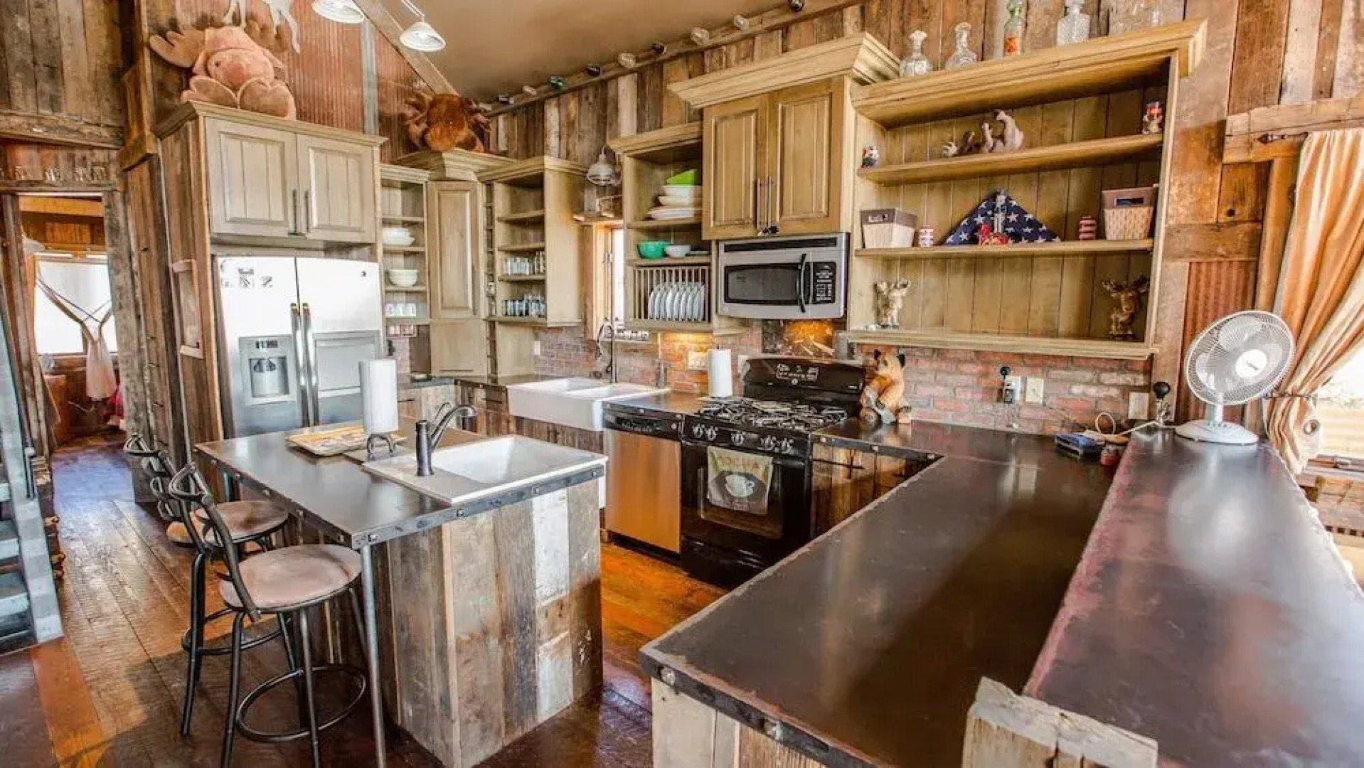 Downtown Grand Lake - 316 Grand Ave 2 Bedroom Home by RedAwning