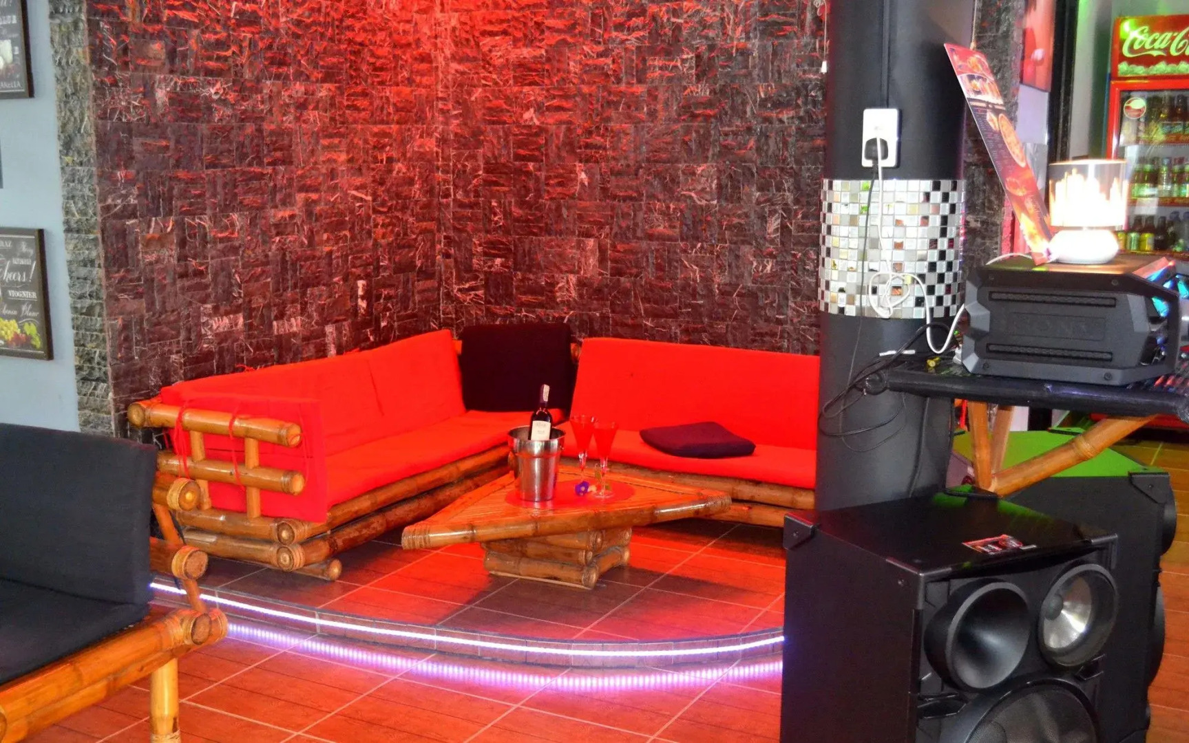 Micky Santoro Hotel & Restaurant