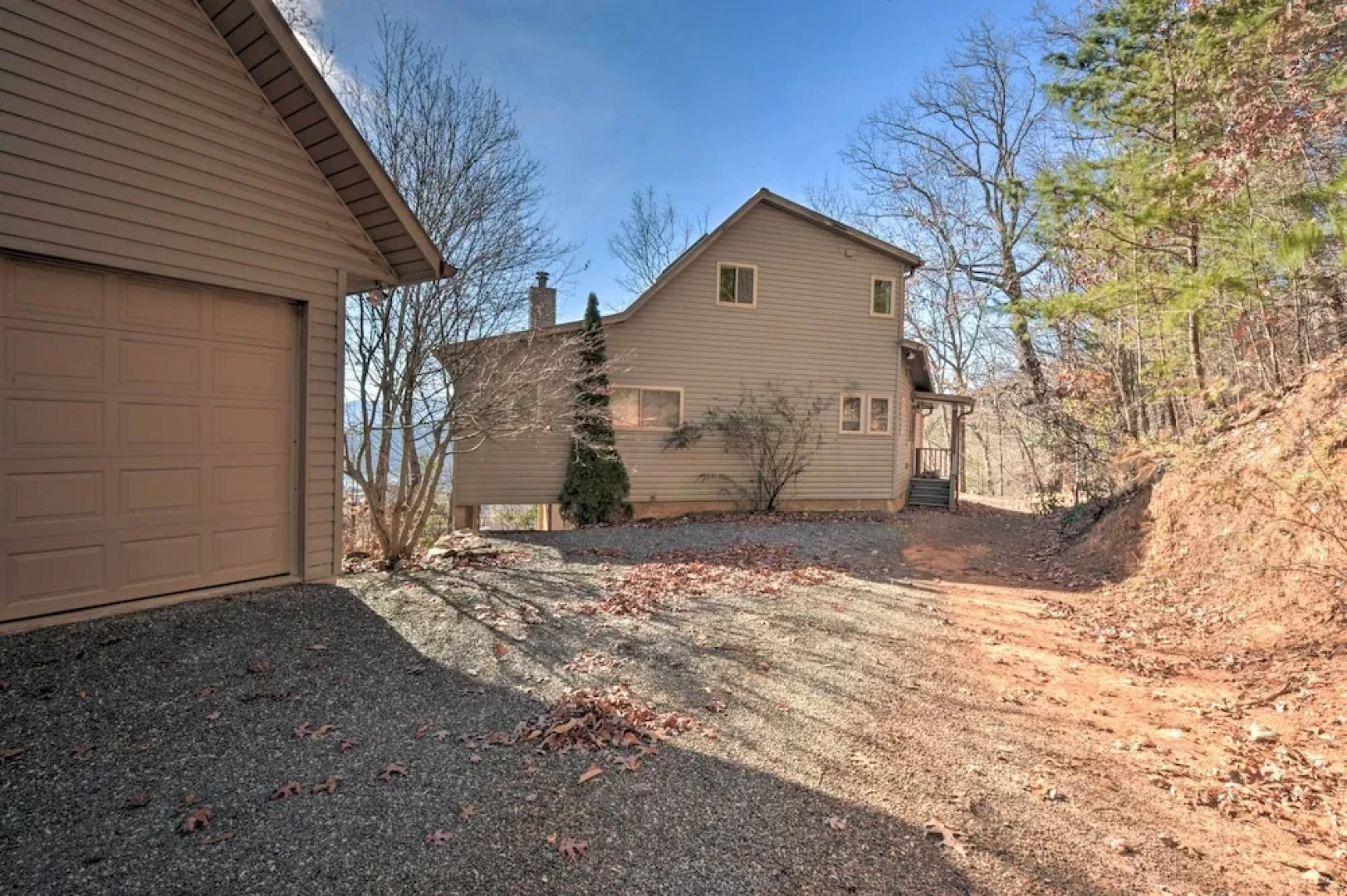 Stunning Mtn Getaway ~ 1 Mi to Lake Chatuge!