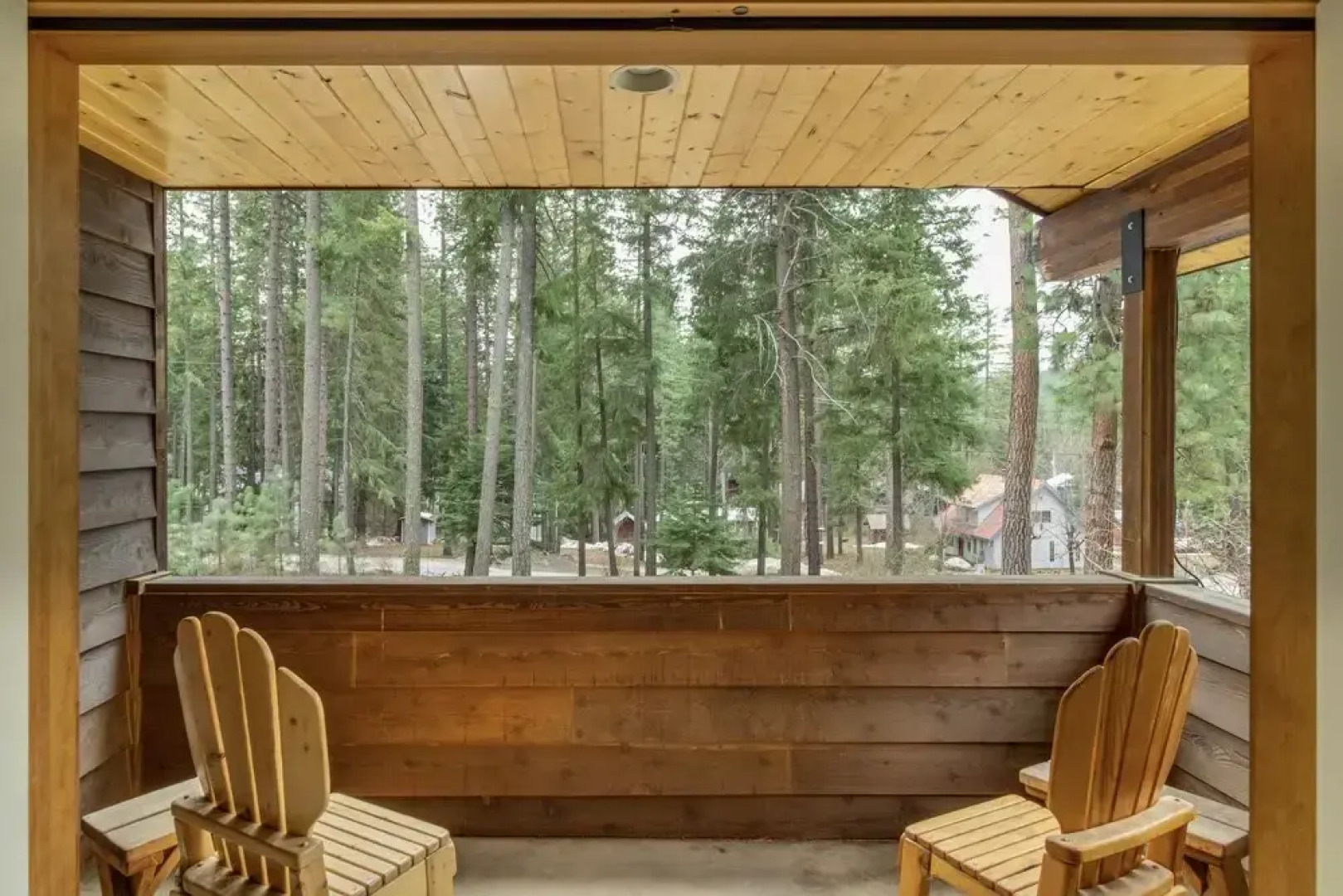 Just Plain Getaway 3 Bedroom Home by NW Comfy Cabins by RedAwning