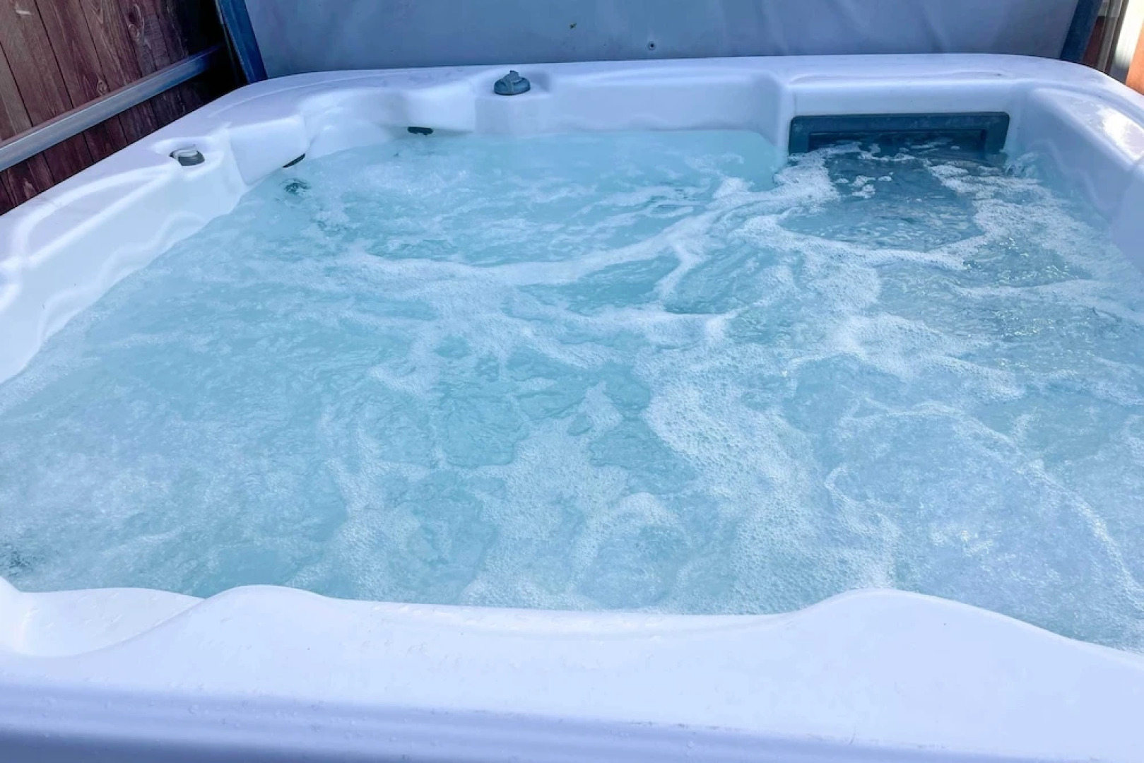 Hot Tub & Spacious Yard: Chino Valley Home!