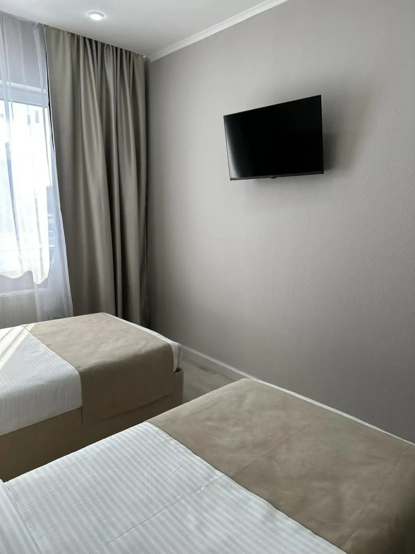 Первомайский