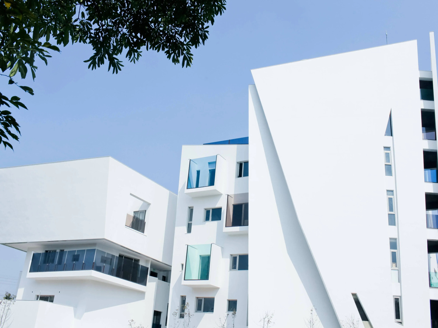 Sun Dialogue Hotel by Cosmos Creation