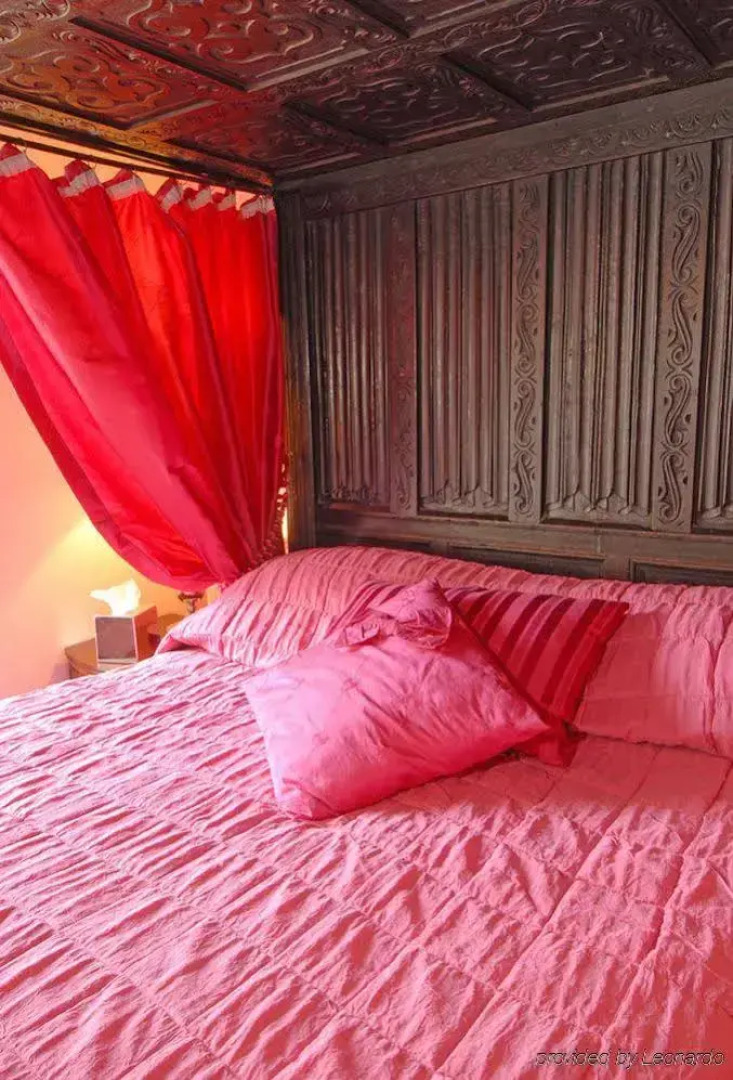 The Ancient Gatehouse Hotel