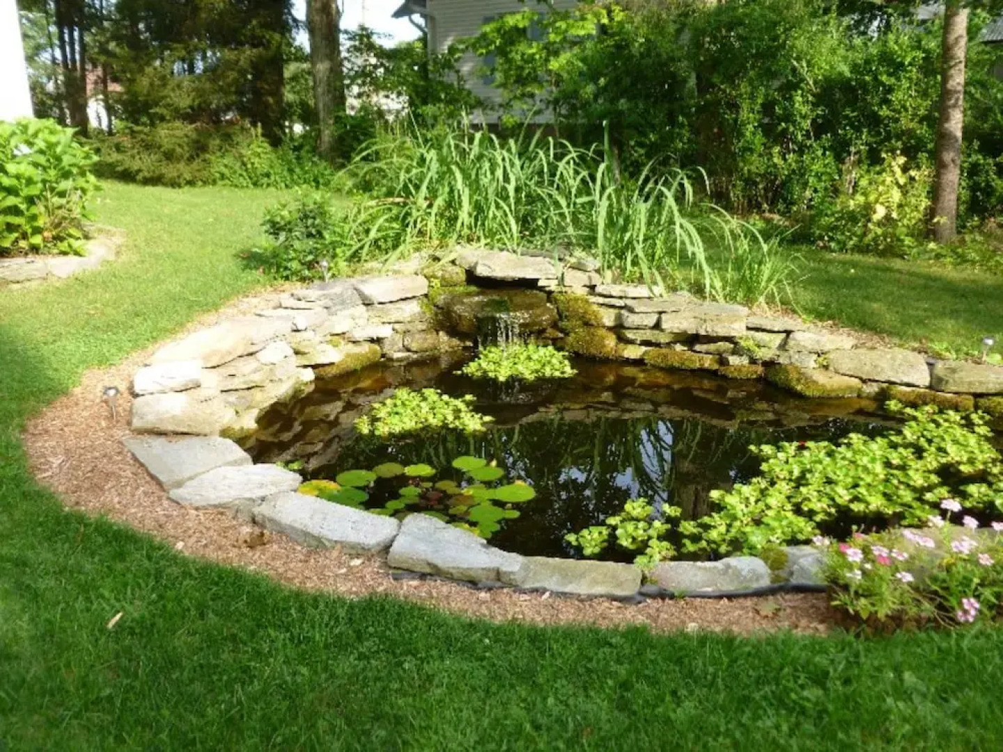 1786 The Limestone Inn Bed & Breakfast