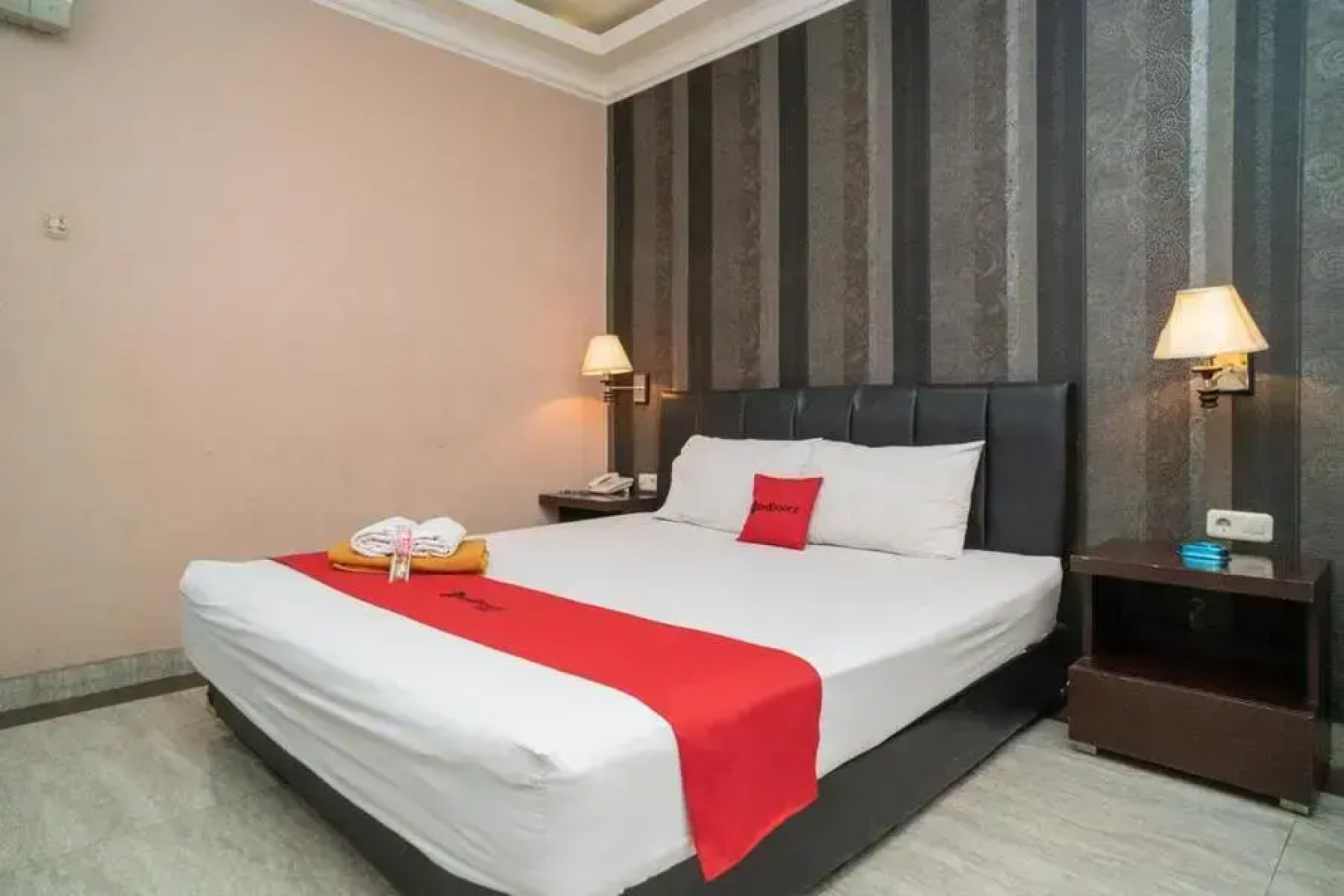 RedDoorz Plus near Simpang Tiga Tritayasa Cilegon