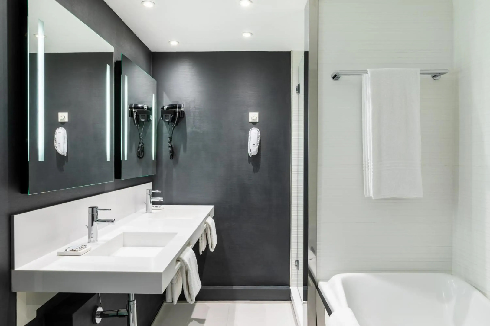 AC Hotel by Marriott Nice