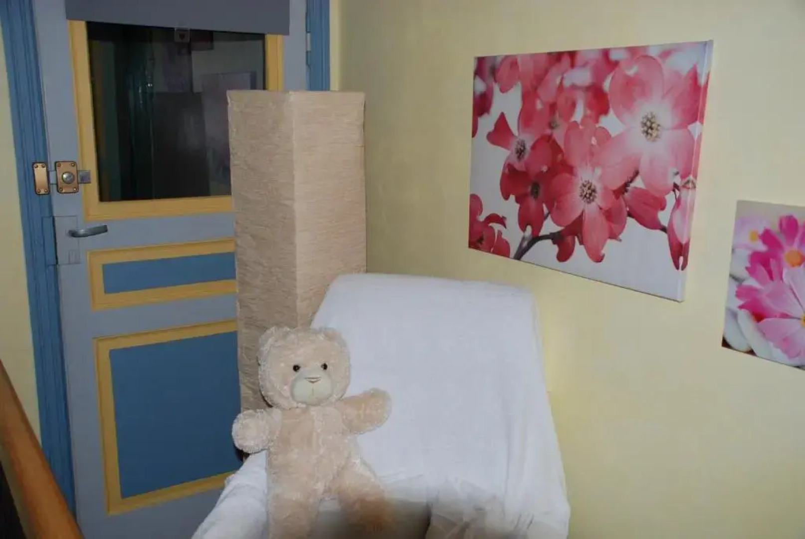 Volets Bleus et Briques Rouges