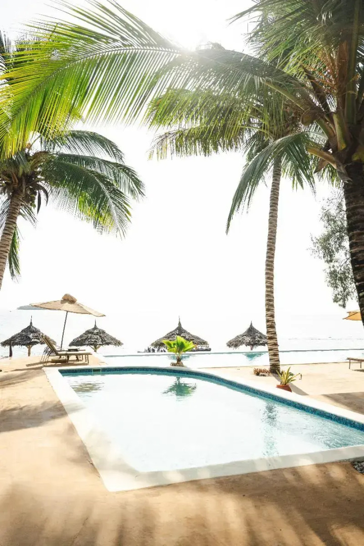 Sunshine Marine Lodge