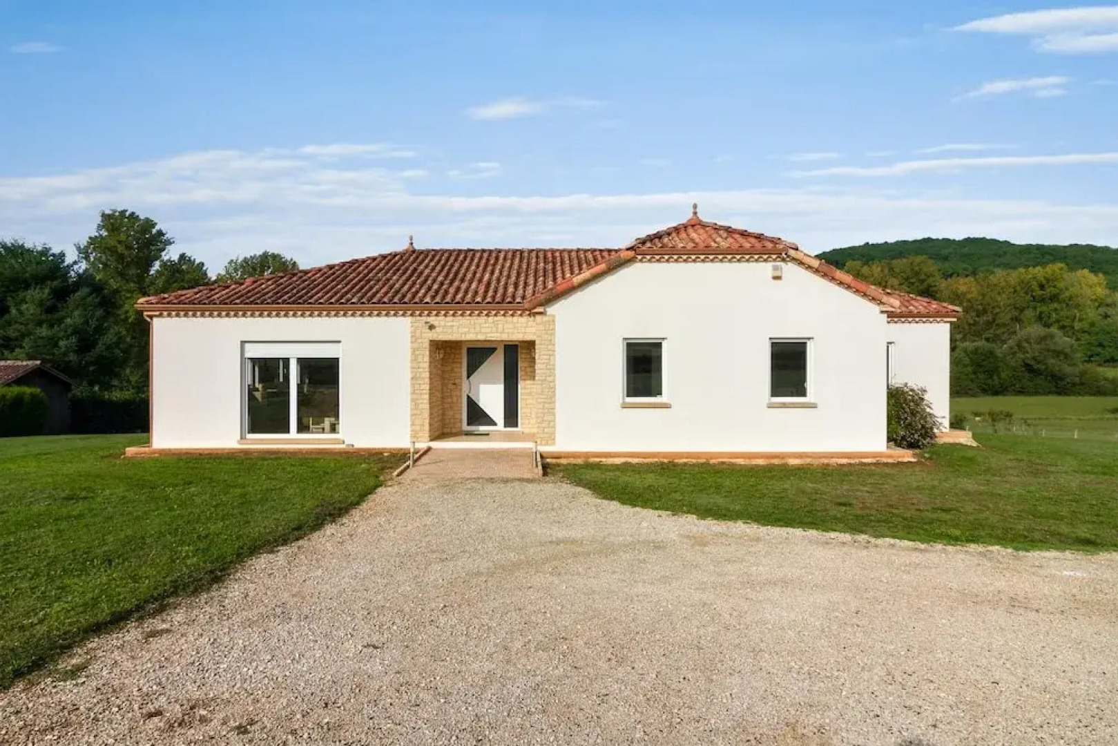 Villa With 4 Bedrooms in Prayssac, With Wonderful Mountain View, Priva